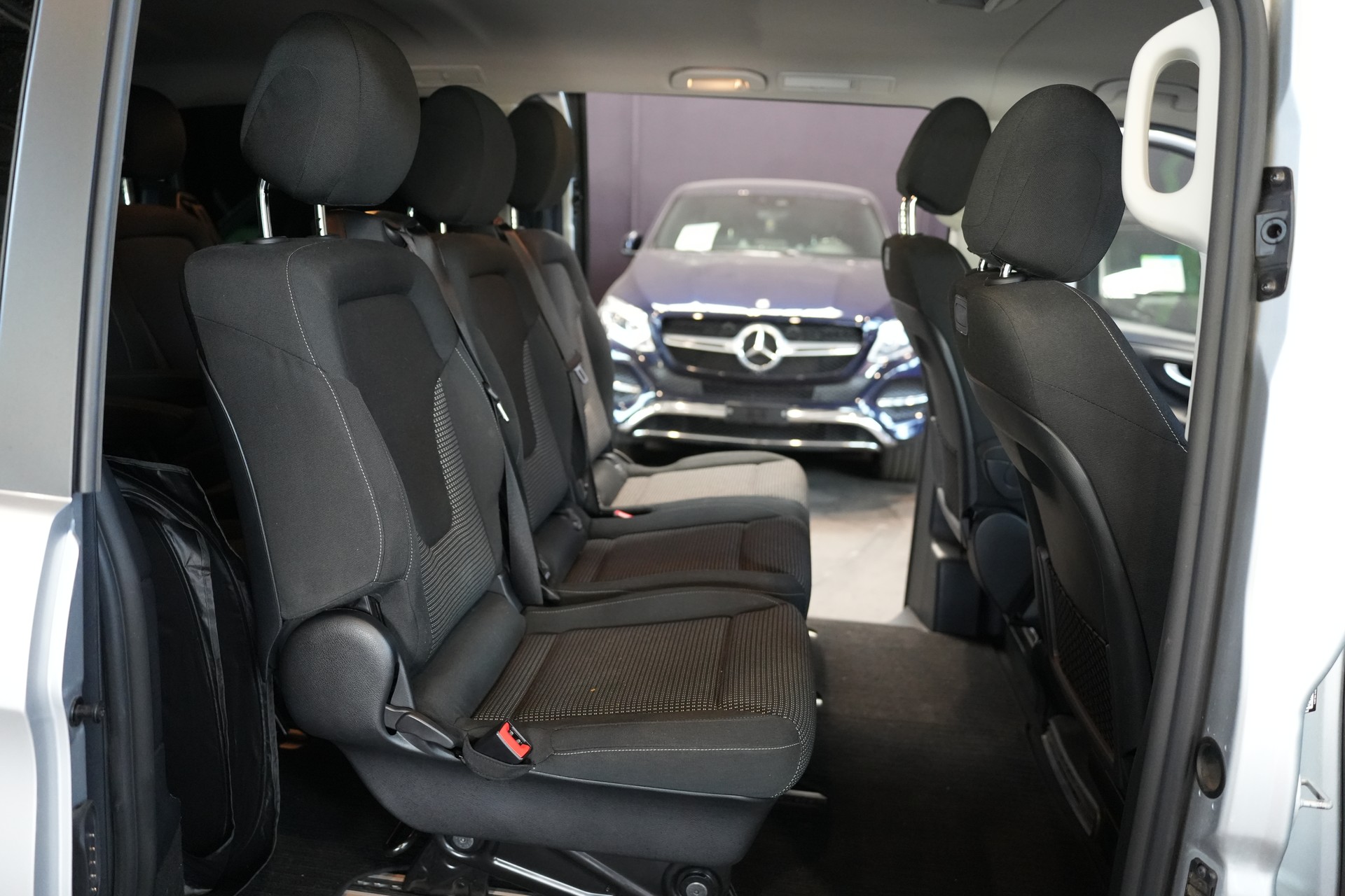 MERCEDES-BENZ V 250 d lang 4Matic 7G-Tronic-image-13