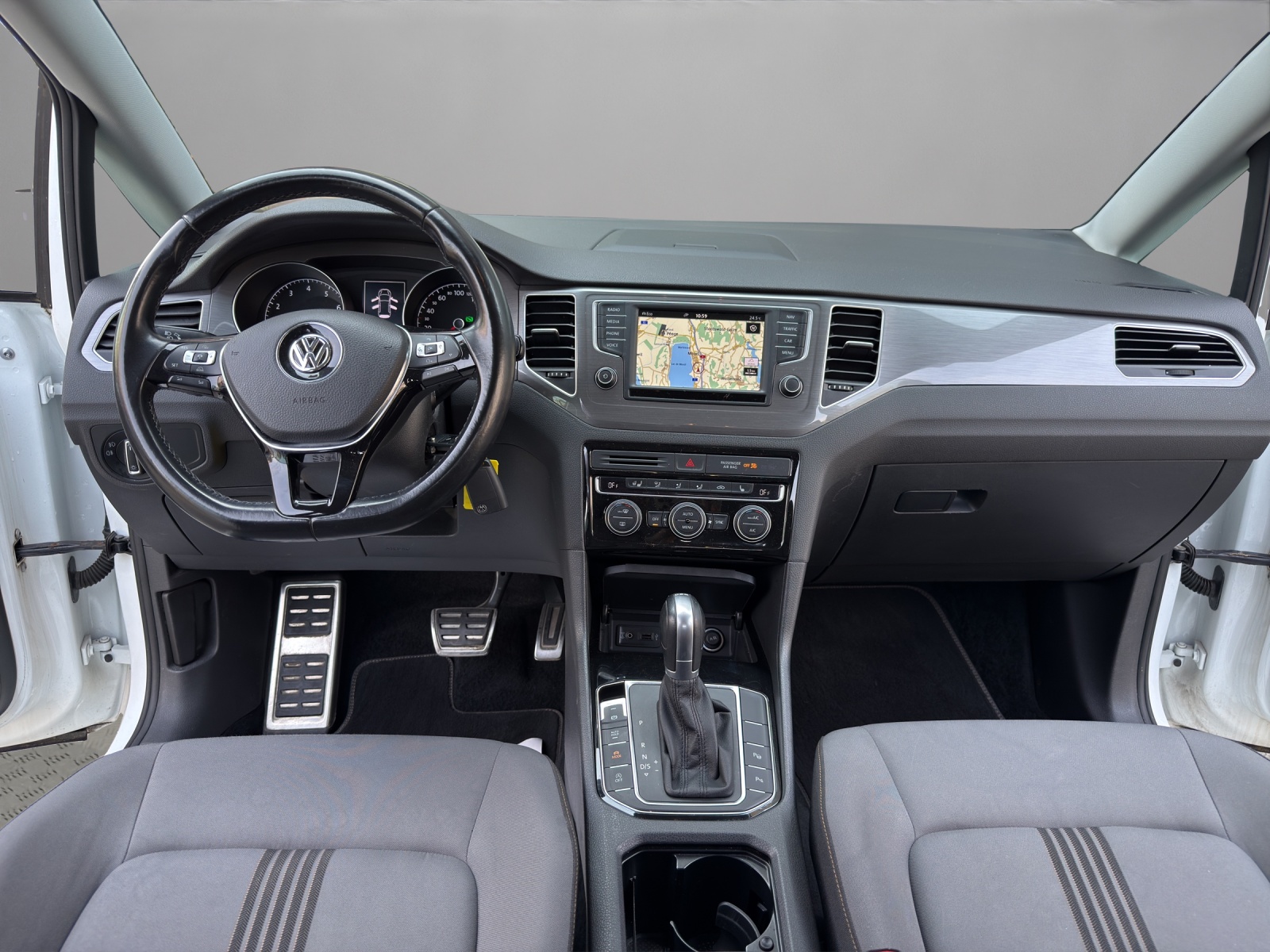 VW Golf Sportsvan 1.4 TSI Allstar DSG-image-13