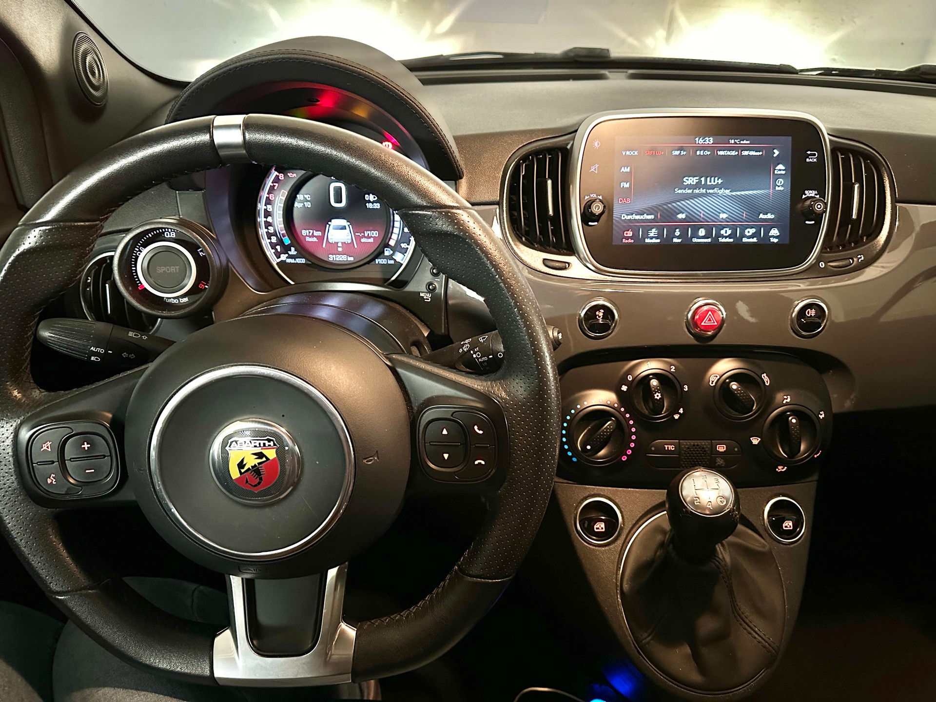 FIAT Abarth 595 1.4 T-Jet 145-image-3