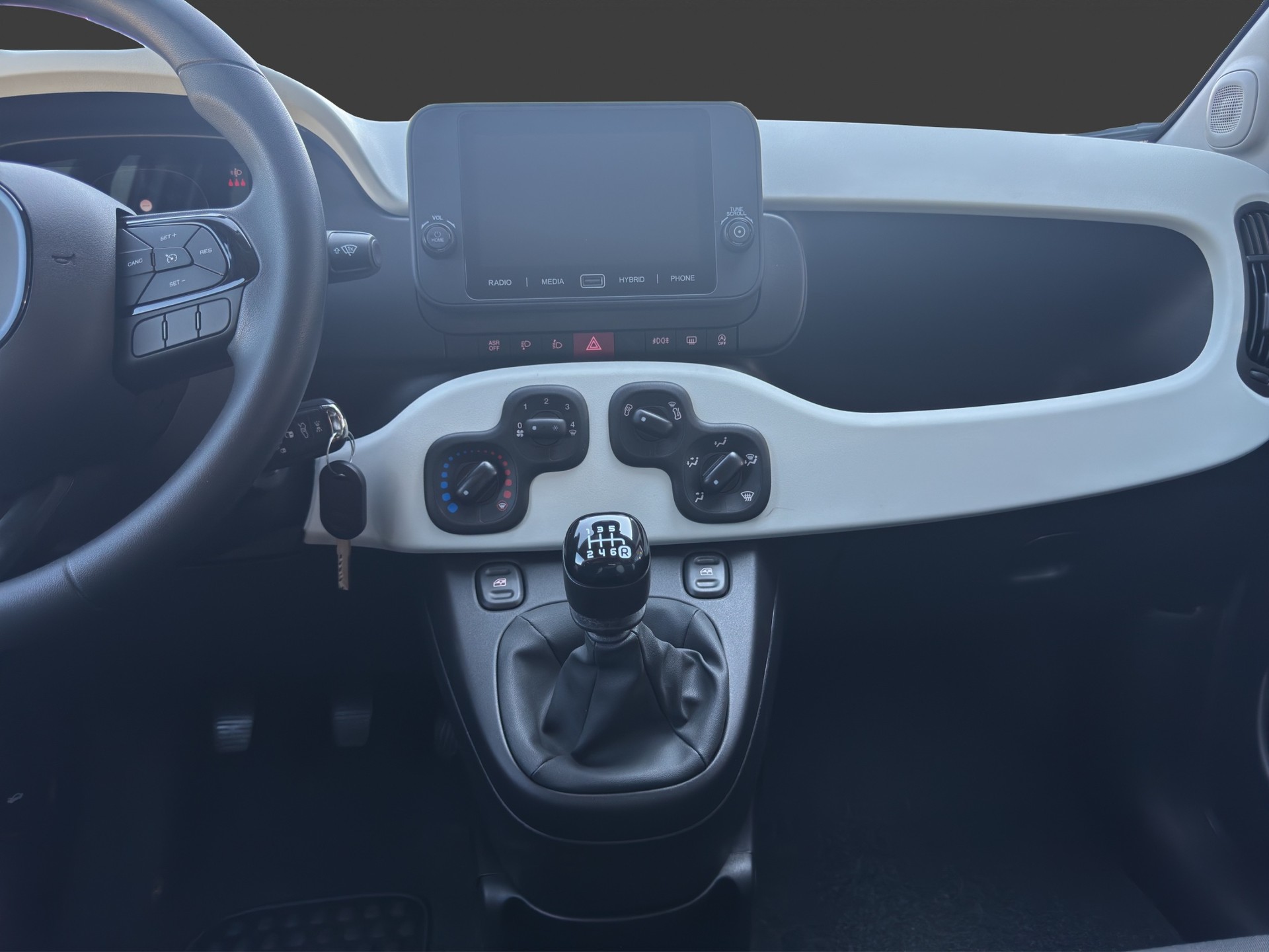 FIAT Pandina 1.0 MHEV Cross-image-11