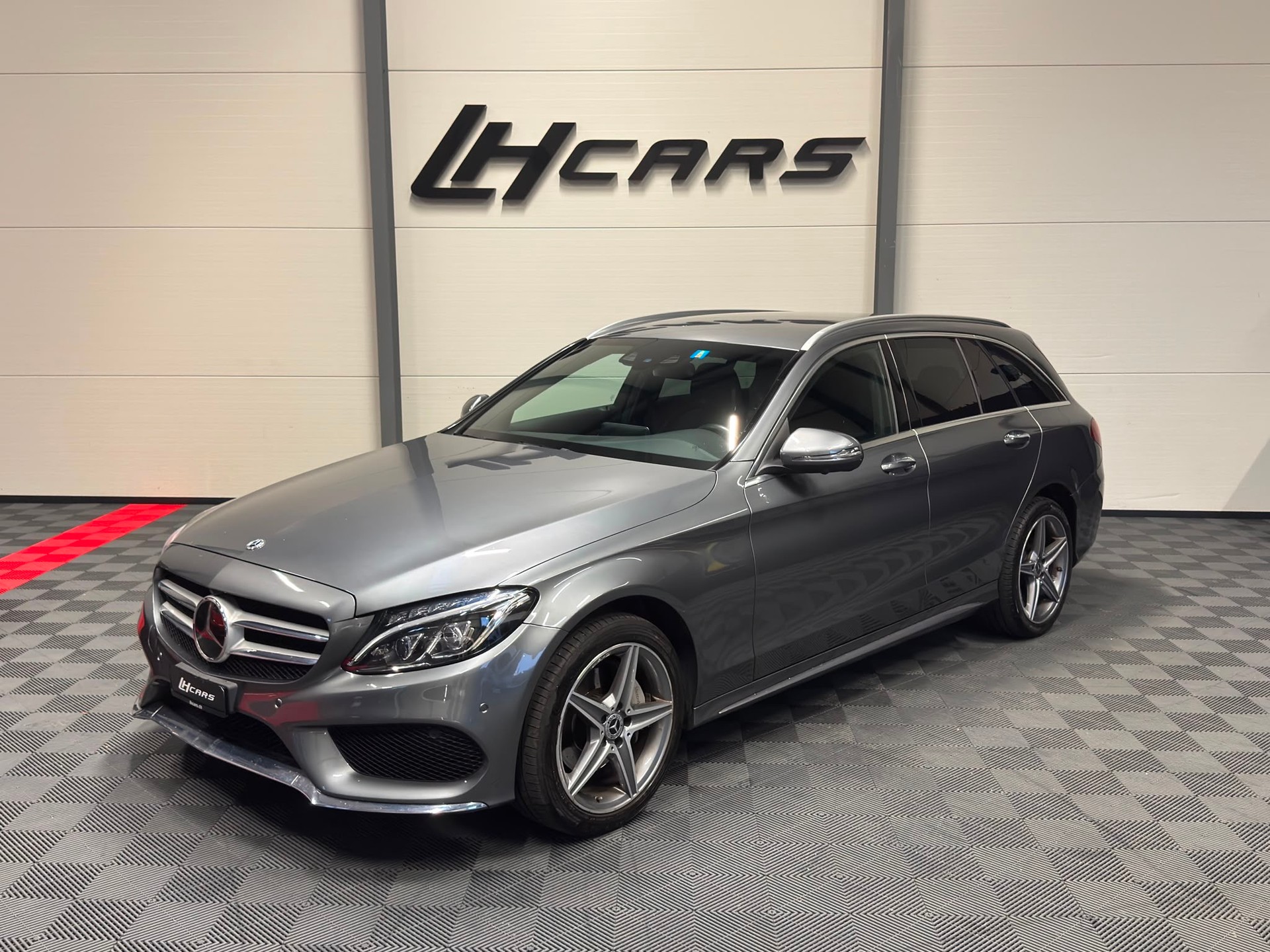 MERCEDES-BENZ C 200 AMG Line 4matic Kombi-image-0