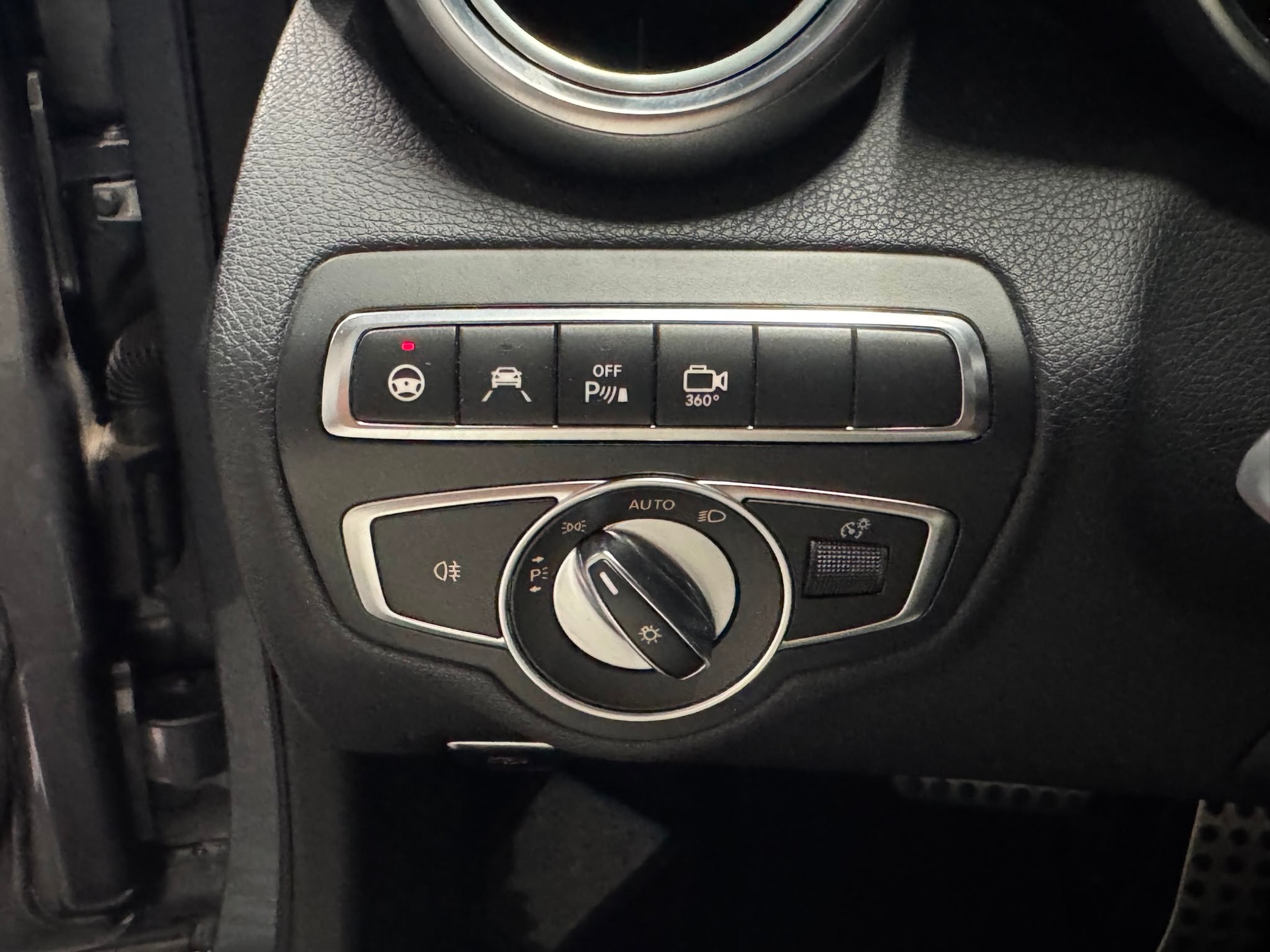 MERCEDES-BENZ C 200 AMG Line 4matic Kombi-image-14