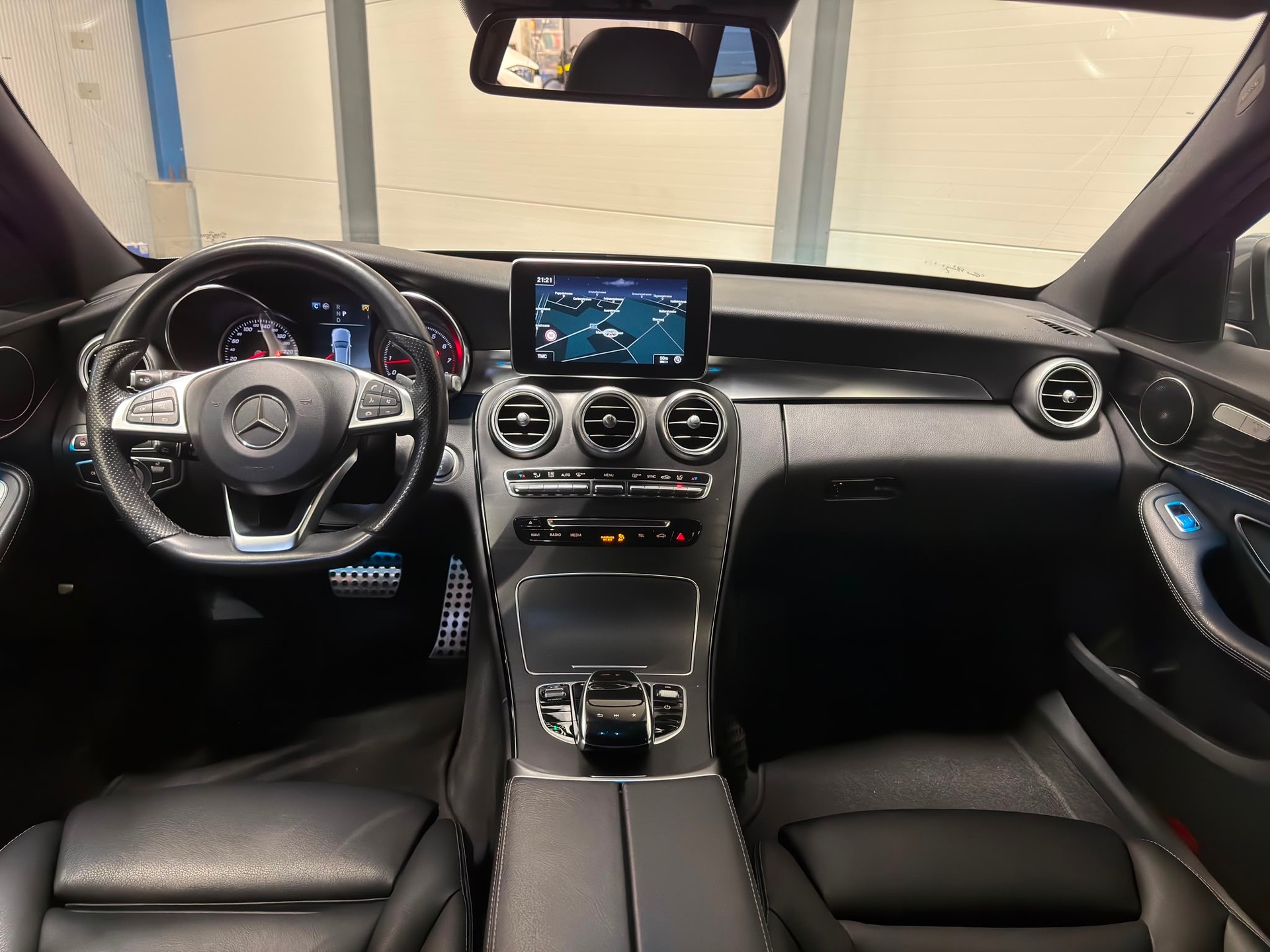MERCEDES-BENZ C 200 AMG Line 4matic Kombi-image-7