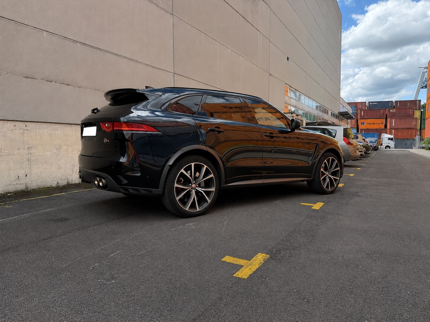 JAGUAR 5.0 V8 SVR AWD-image-1