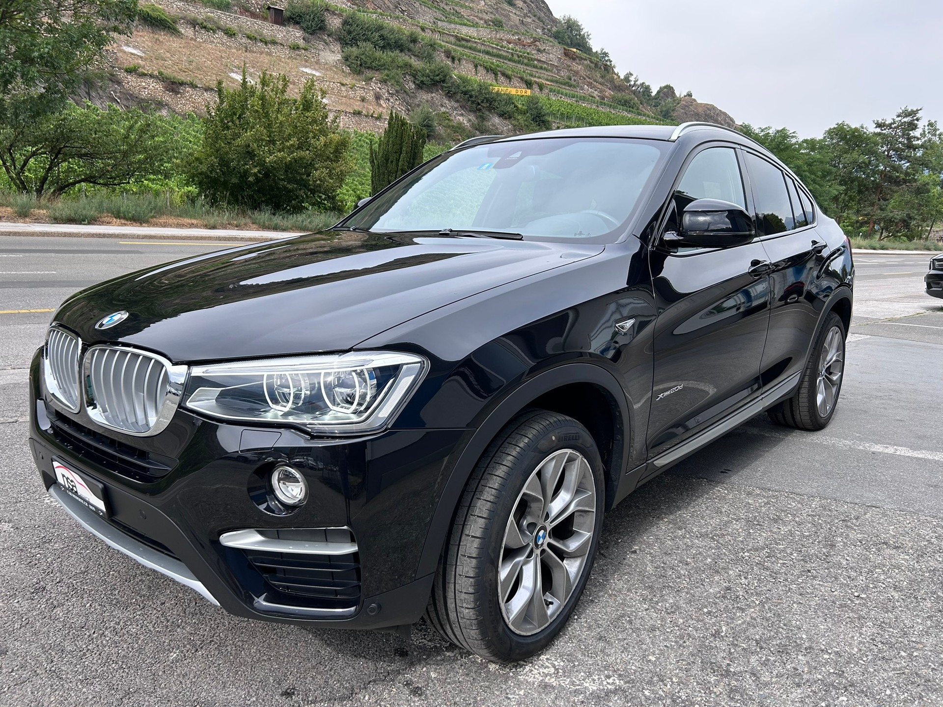 BMW X4 xDrive 20d xLine Steptronic-image-0