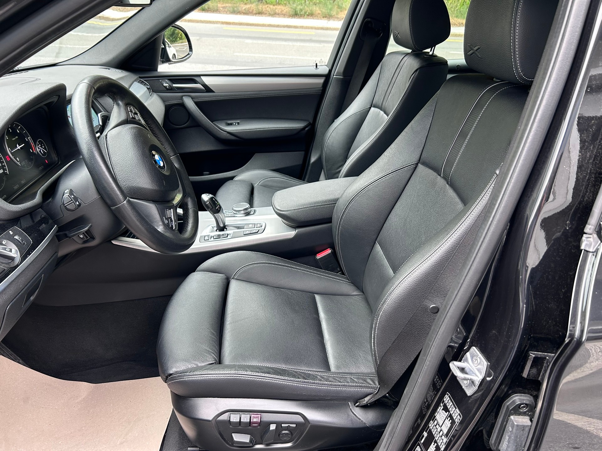 BMW X4 xDrive 20d xLine Steptronic-image-5