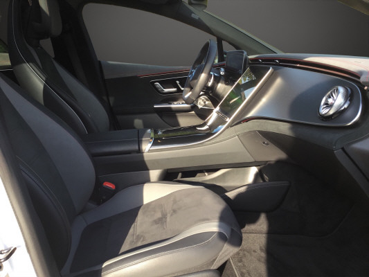 MERCEDES-BENZ EQE 500 4 Matic Exe. Ed.-image-8