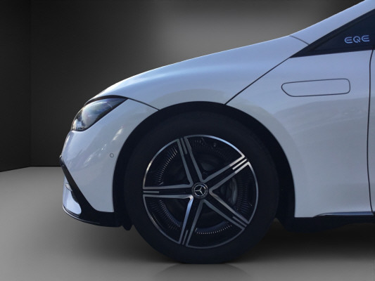 MERCEDES-BENZ EQE 500 4 Matic Exe. Ed.-image-12