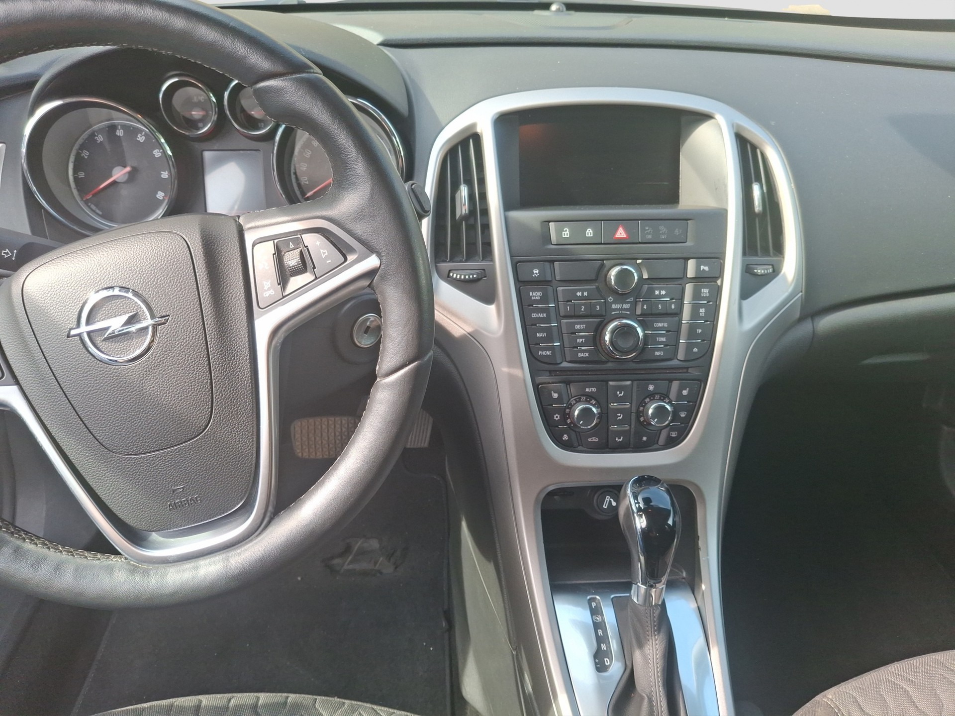 OPEL Astra 1.4i 16V Turbo Active Edition Automatic-image-8