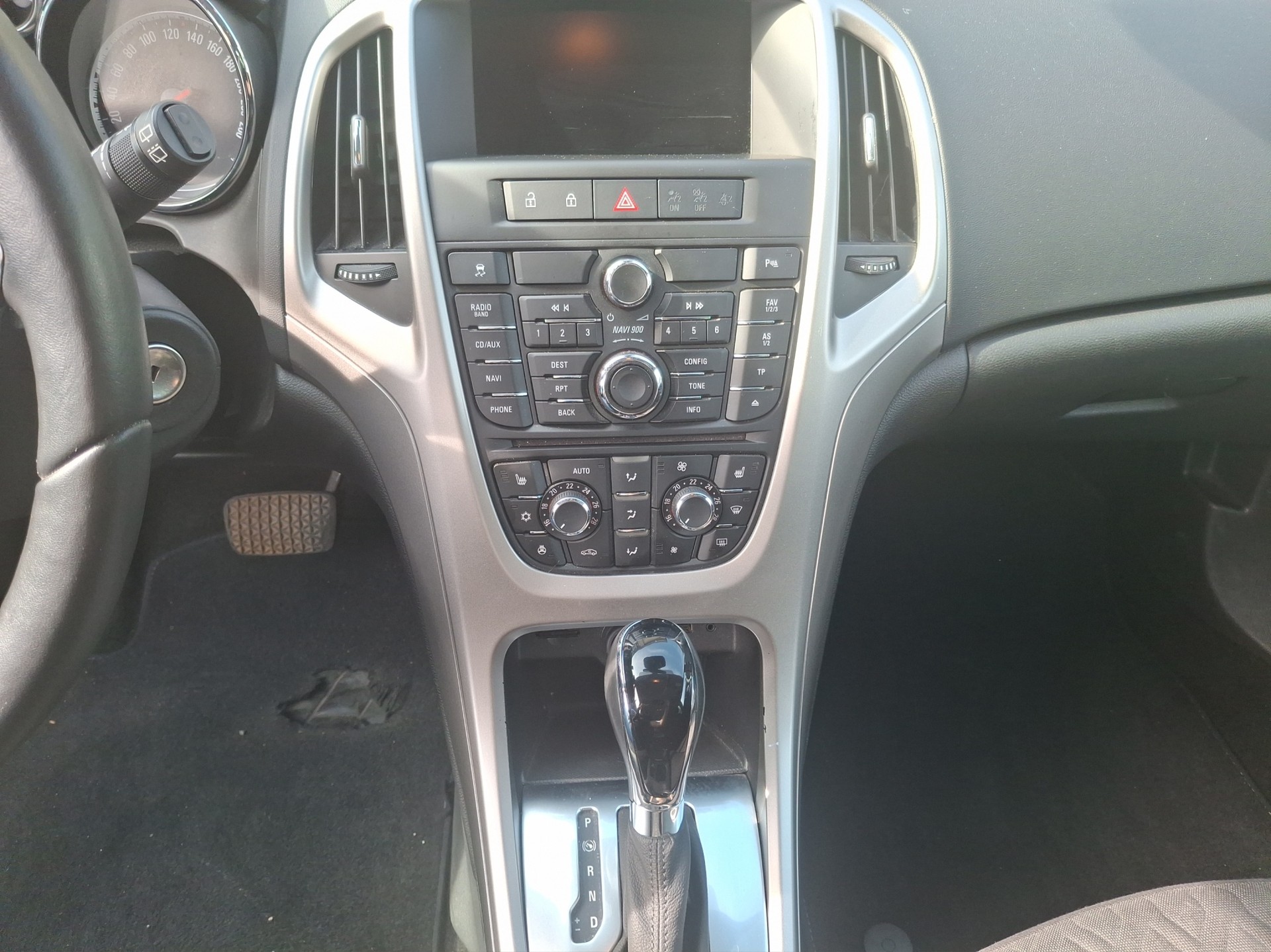 OPEL Astra 1.4i 16V Turbo Active Edition Automatic-image-9