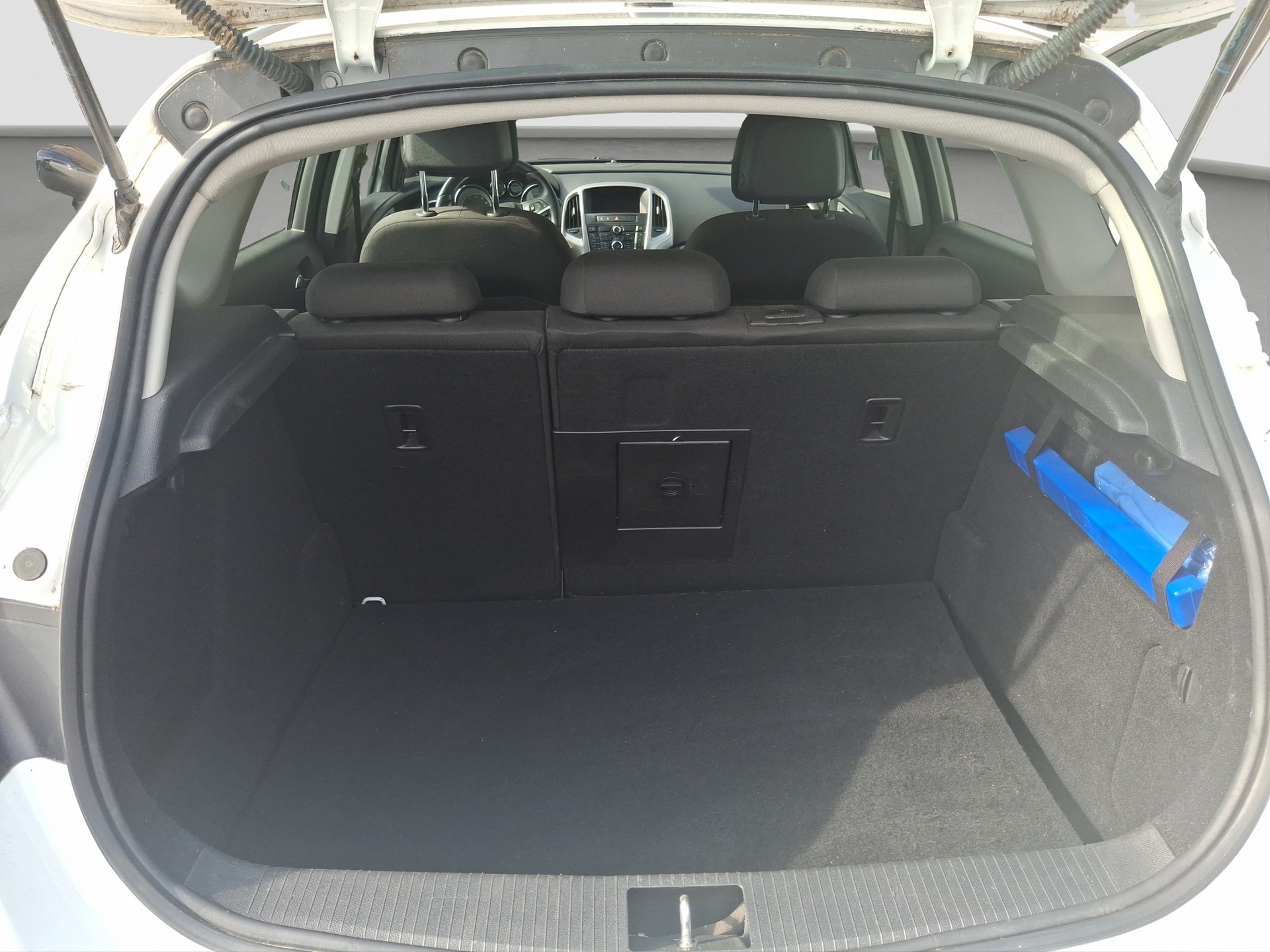 OPEL Astra 1.4i 16V Turbo Active Edition Automatic-image-5