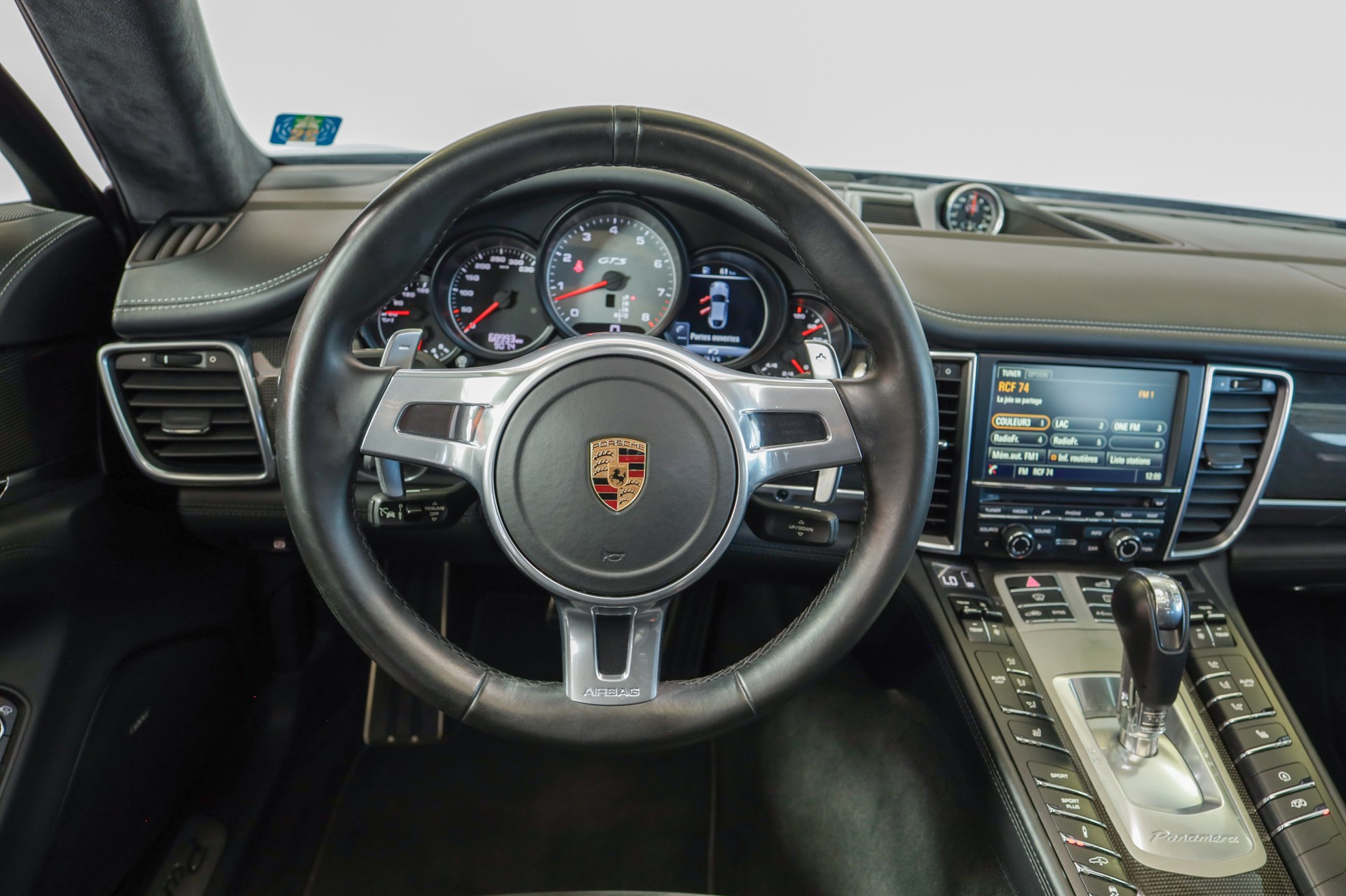 PORSCHE Panamera GTS 4.8 PDK-image-7