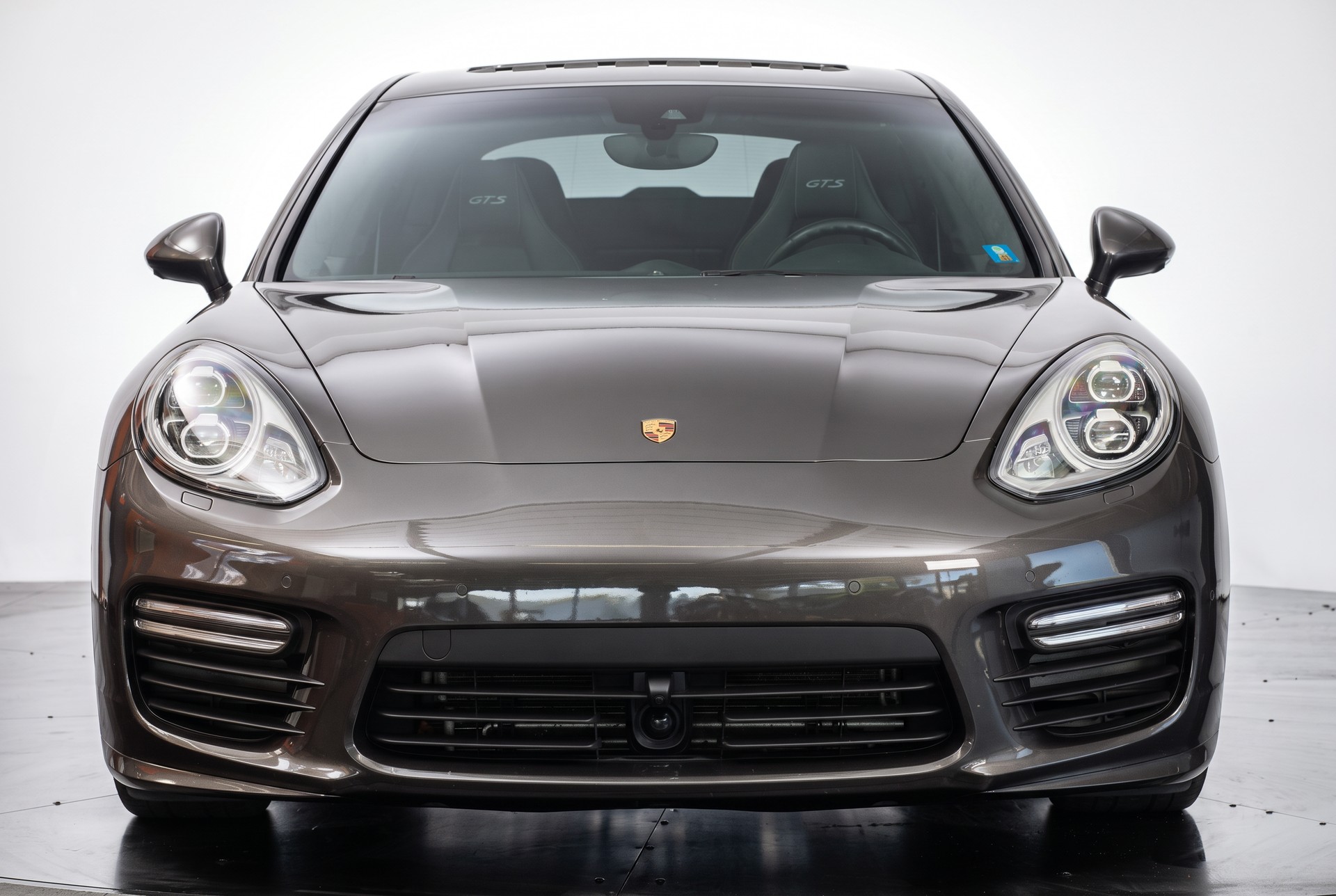 PORSCHE Panamera GTS 4.8 PDK-image-1