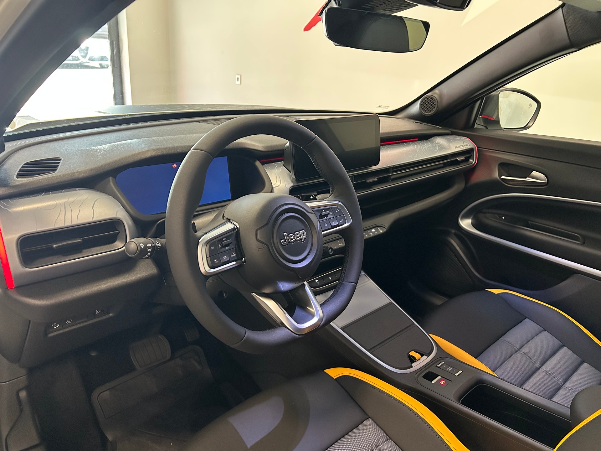 JEEP Avenger 1.2 Turbo MHEV The North Face 4xe-image-9