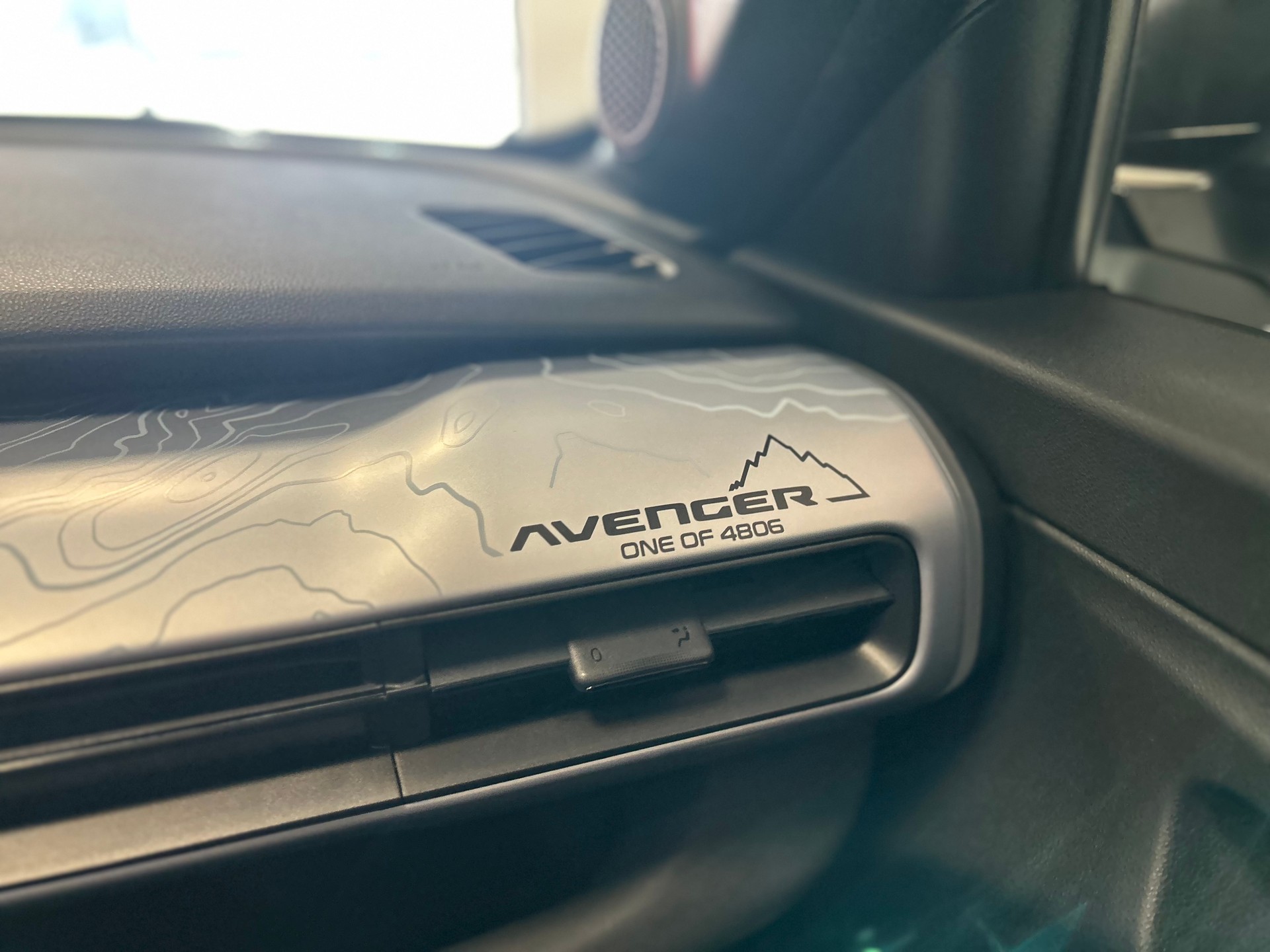 JEEP Avenger 1.2 Turbo MHEV The North Face 4xe-image-12