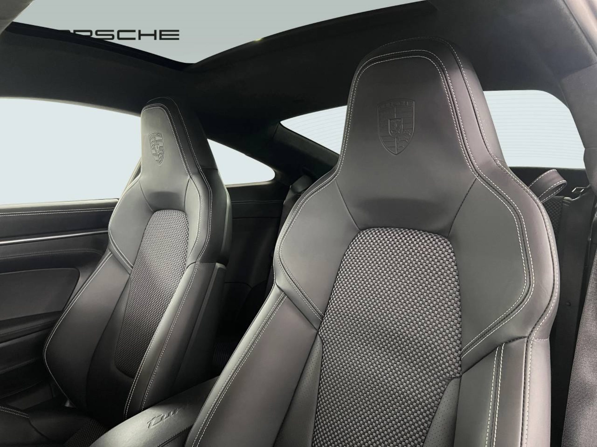 PORSCHE 911 Turbo S-image-4