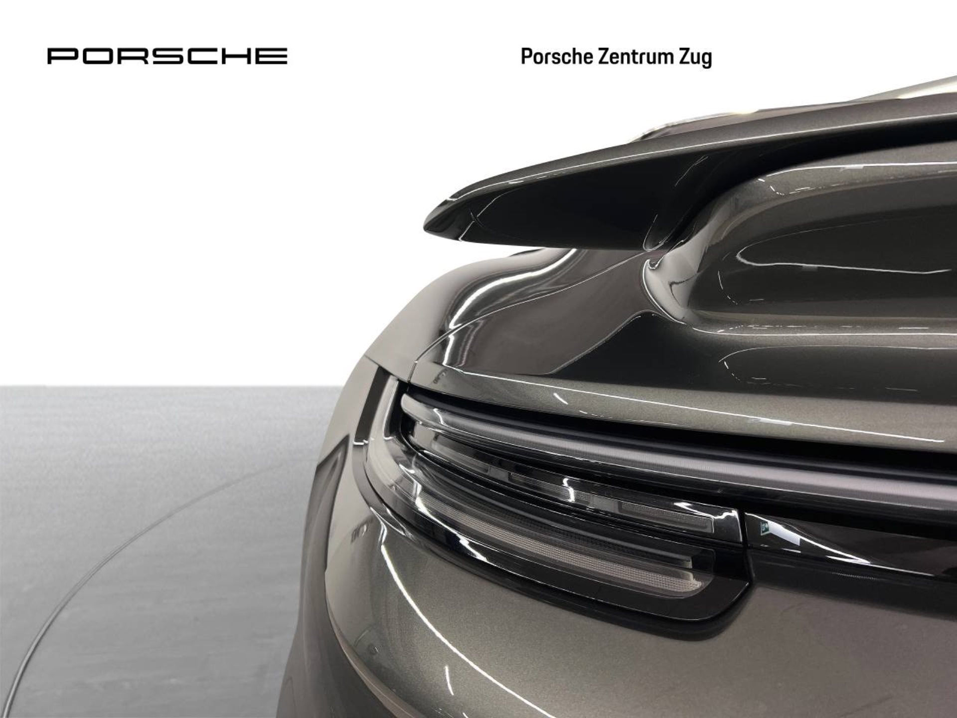 PORSCHE 911 Turbo S-image-12