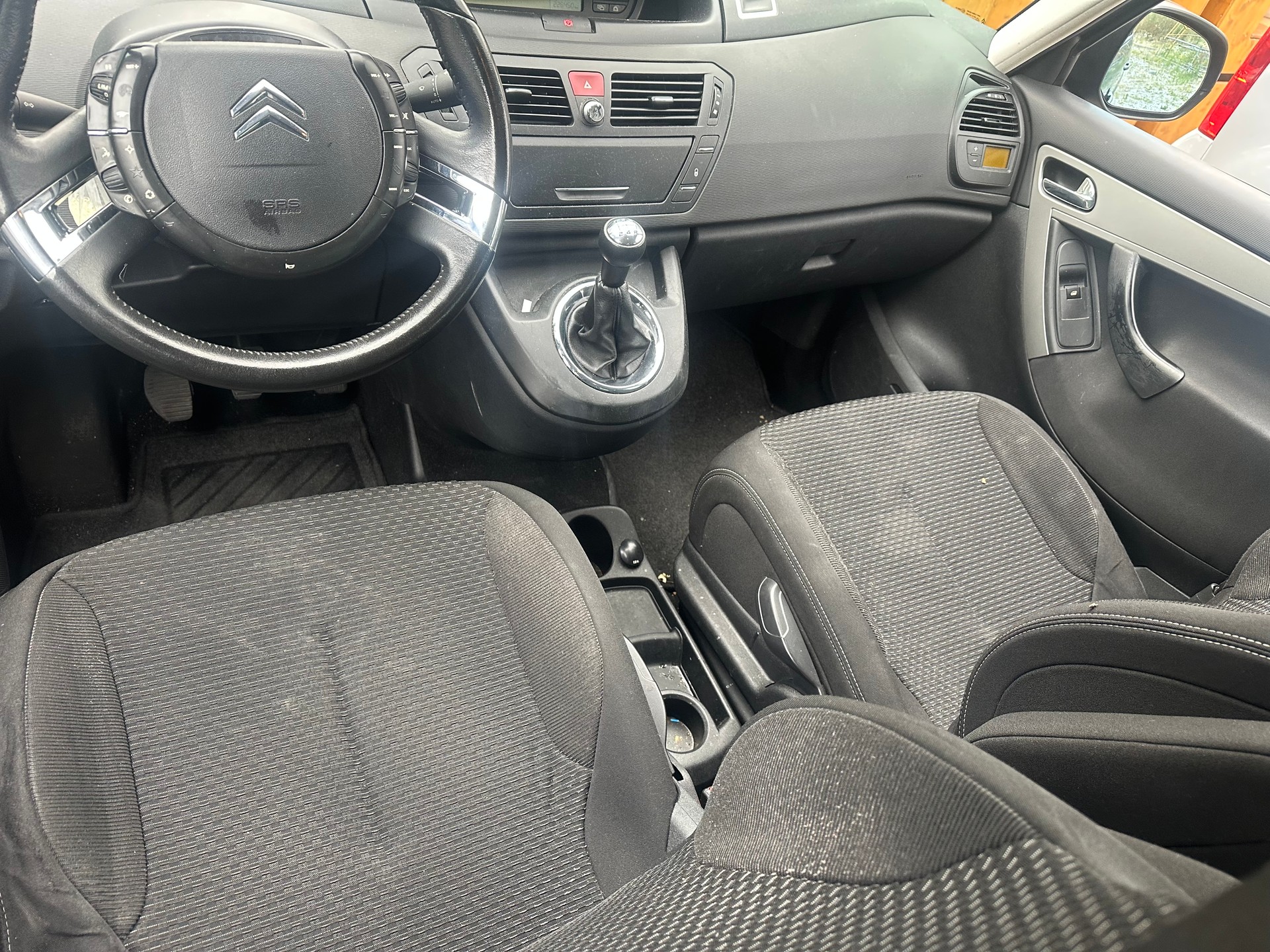 CITROEN Grand C4 Picasso 1.6 HDI 16V X-image-9