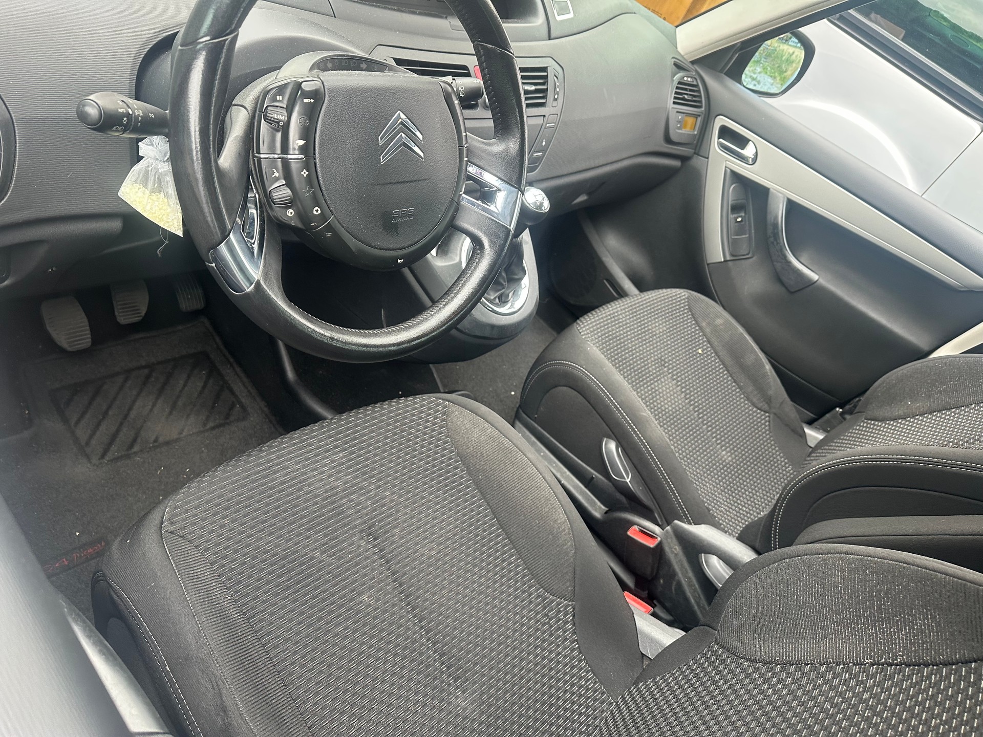 CITROEN Grand C4 Picasso 1.6 HDI 16V X-image-7