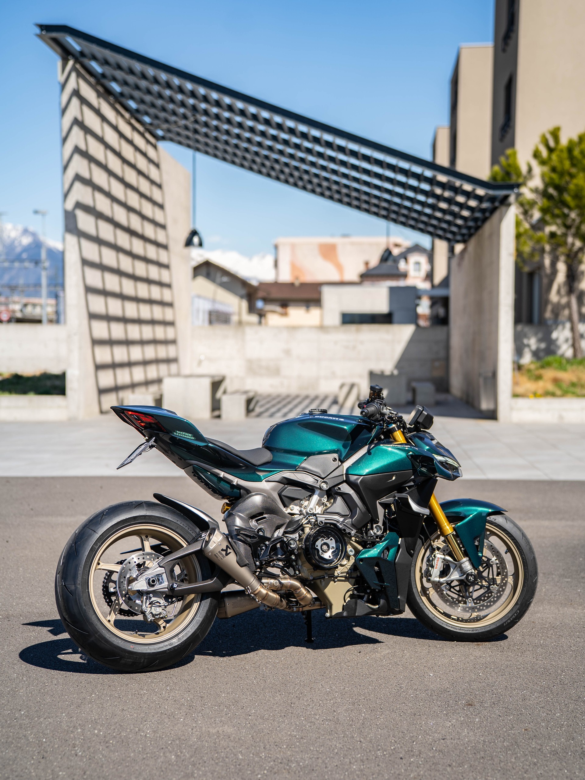 DUCATI STREETFIGHTER V4 S-image-2
