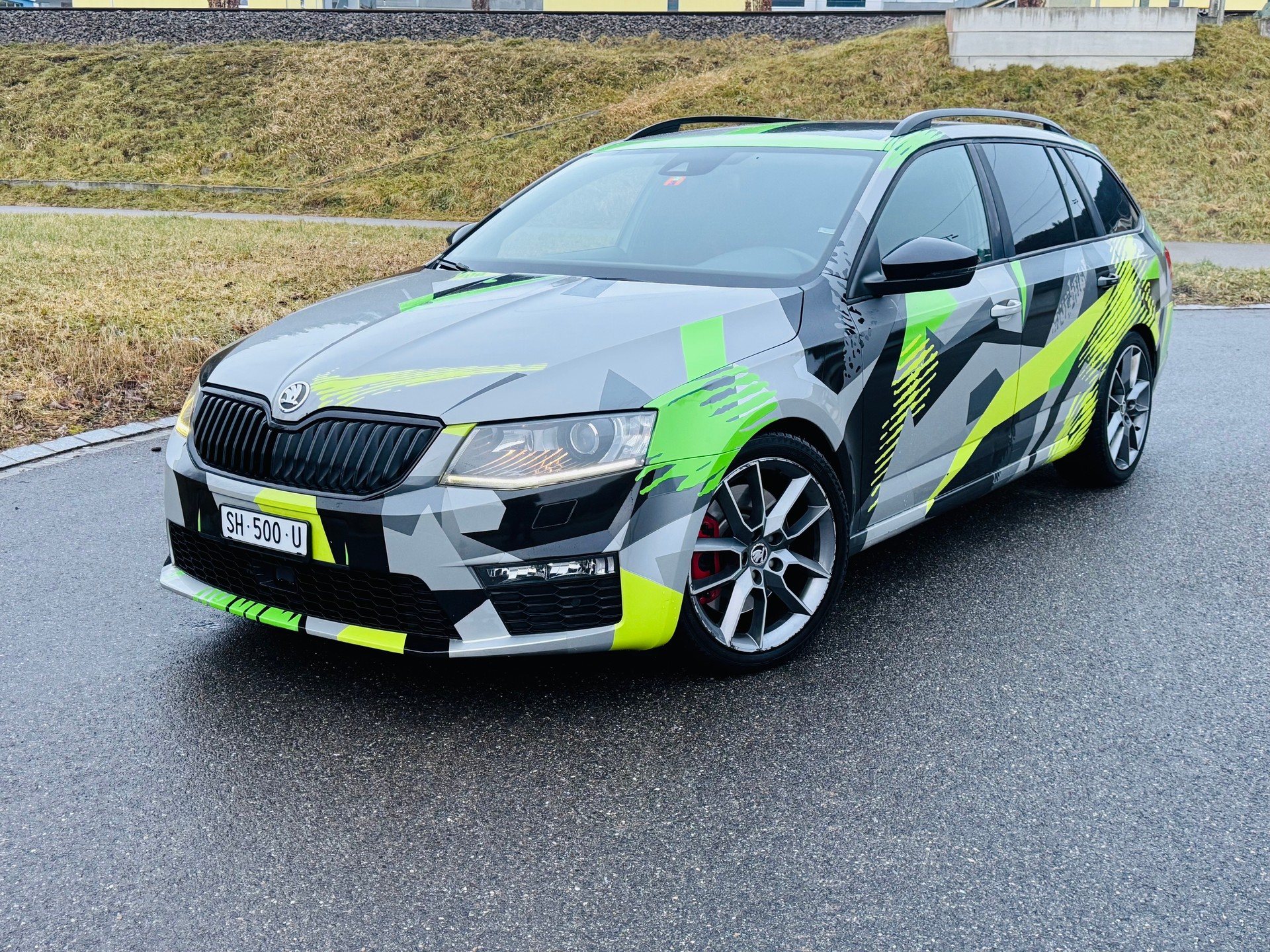 SKODA Octavia Combi 2.0 TSI RS-image-0