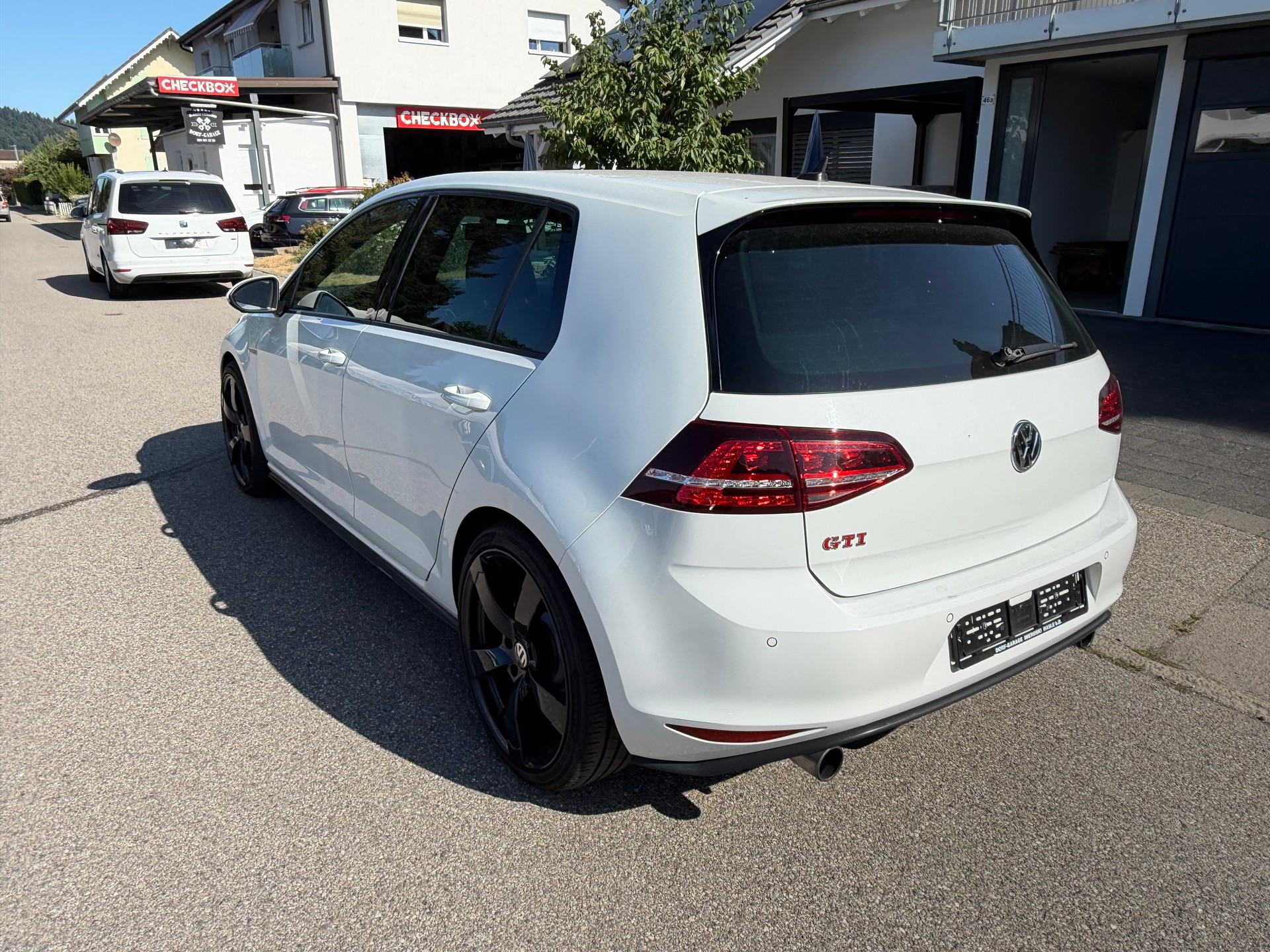 VW Golf 2.0 TSI GTI Performance DSG-image-7