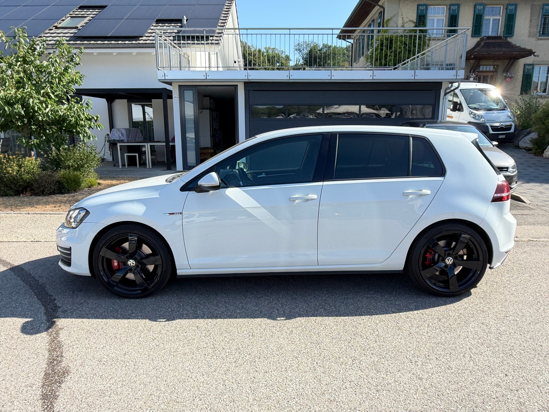 VW Golf 2.0 TSI GTI Performance DSG-image-4