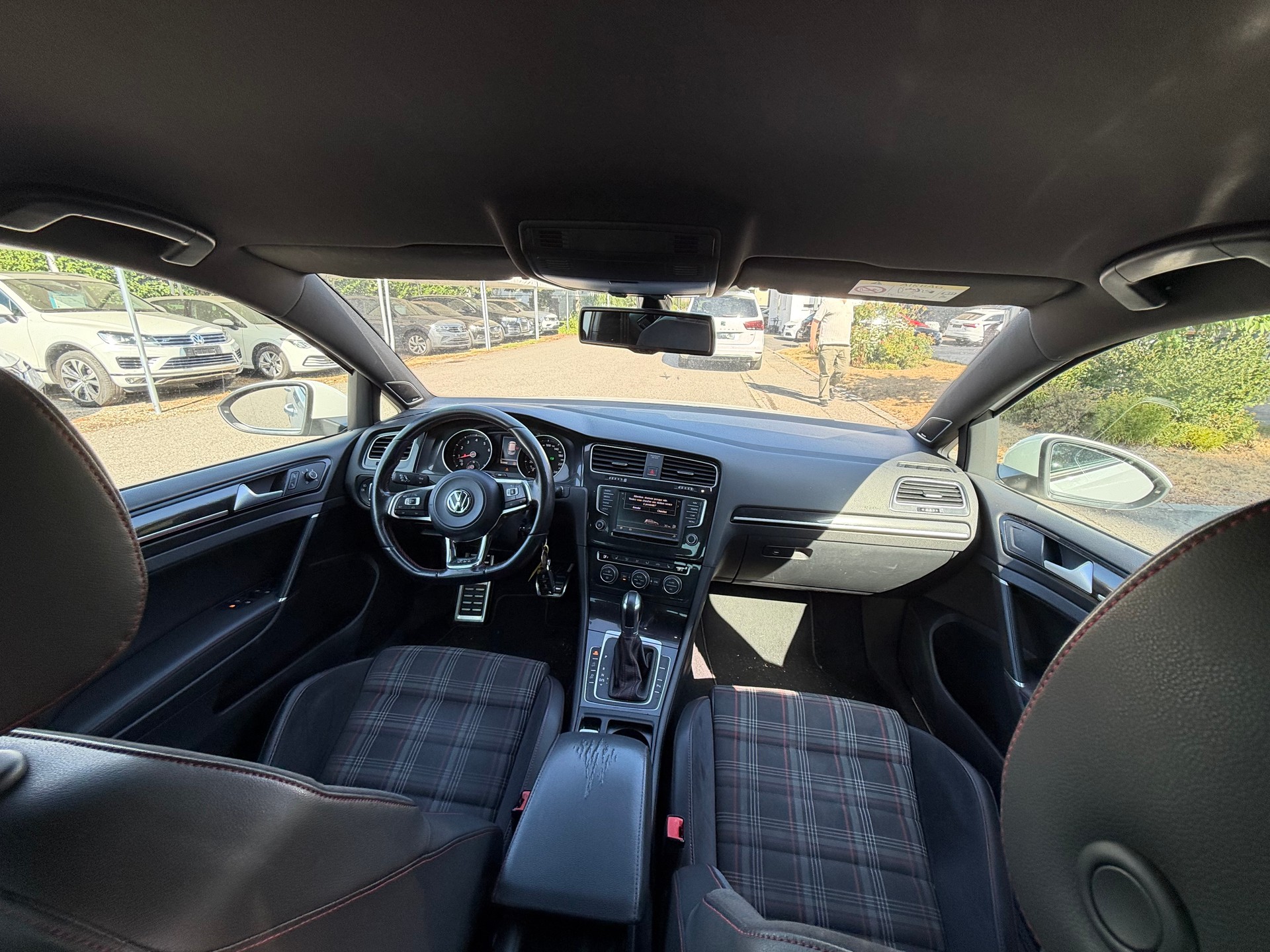 VW Golf 2.0 TSI GTI Performance DSG-image-8