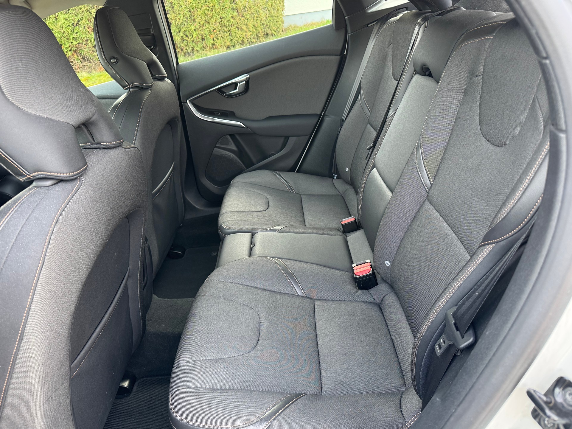 VOLVO V40 Cross Country T5 AWD Kinetic Geartronic-image-8