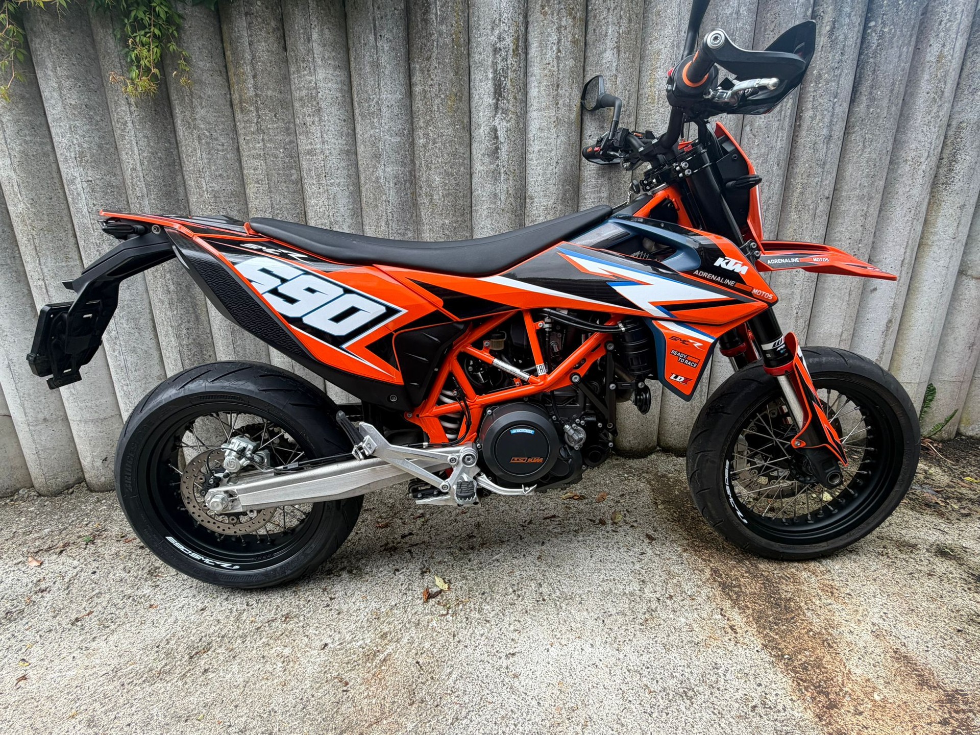 KTM 690 SMC R ABS (35 kW)-image-4