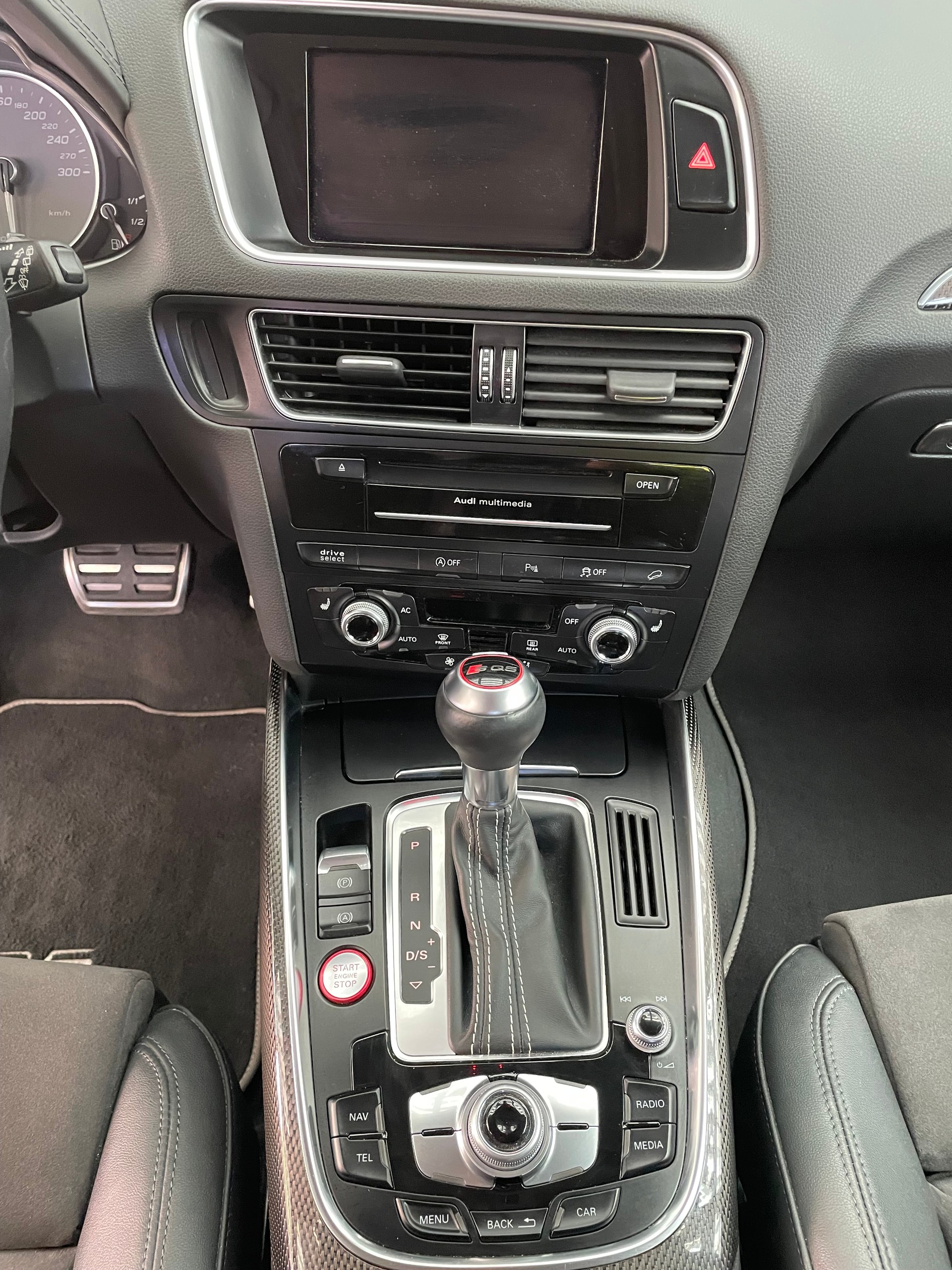 AUDI SQ5 3.0 TDI quattro tiptronic-image-9