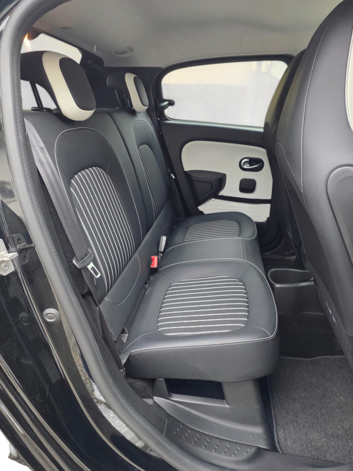 RENAULT Twingo TCe 95 Intens EDC-image-11