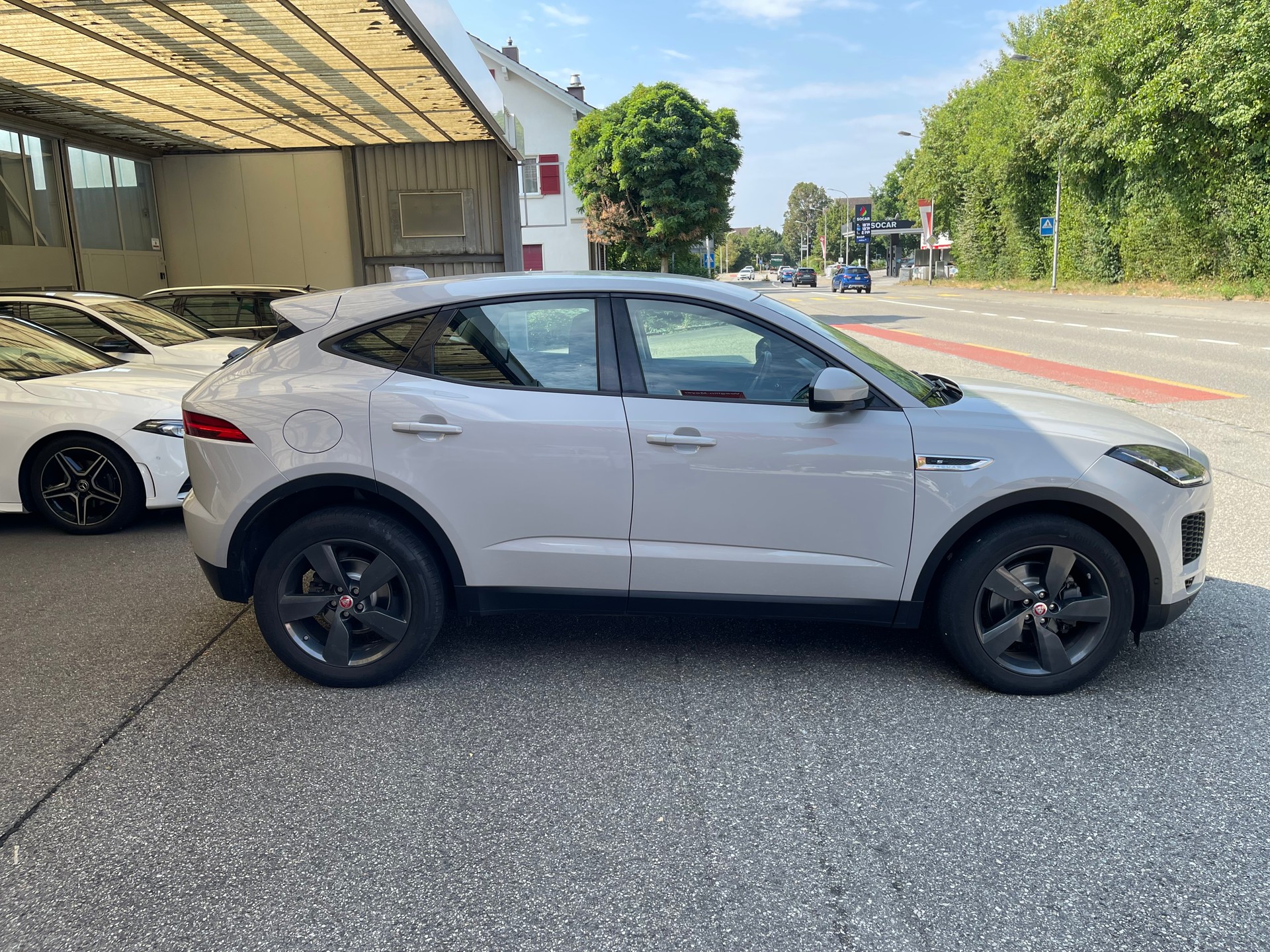 JAGUAR E-Pace 2.0d D150 S AWD Automatik-image-3