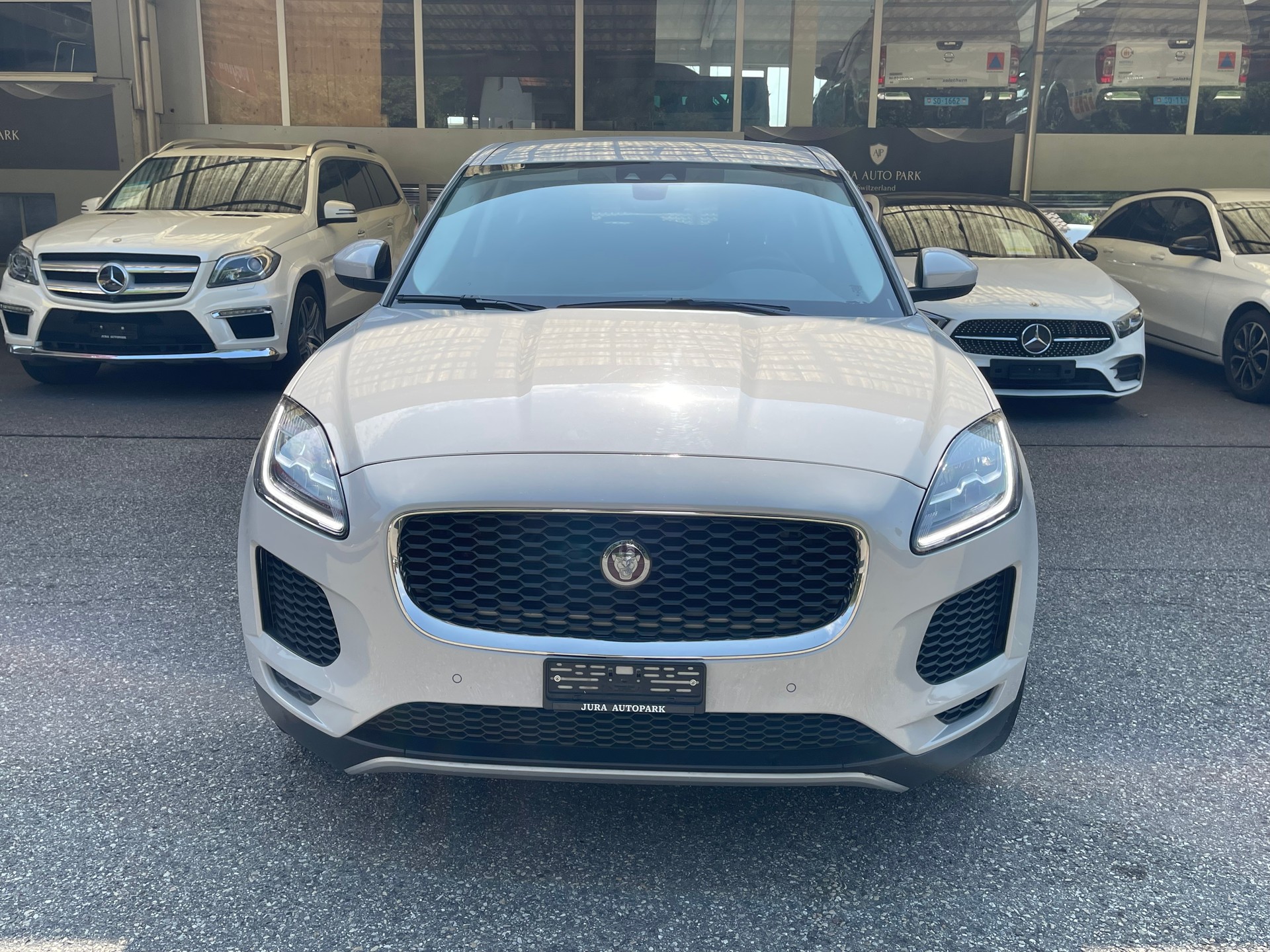 JAGUAR E-Pace 2.0d D150 S AWD Automatik-image-1