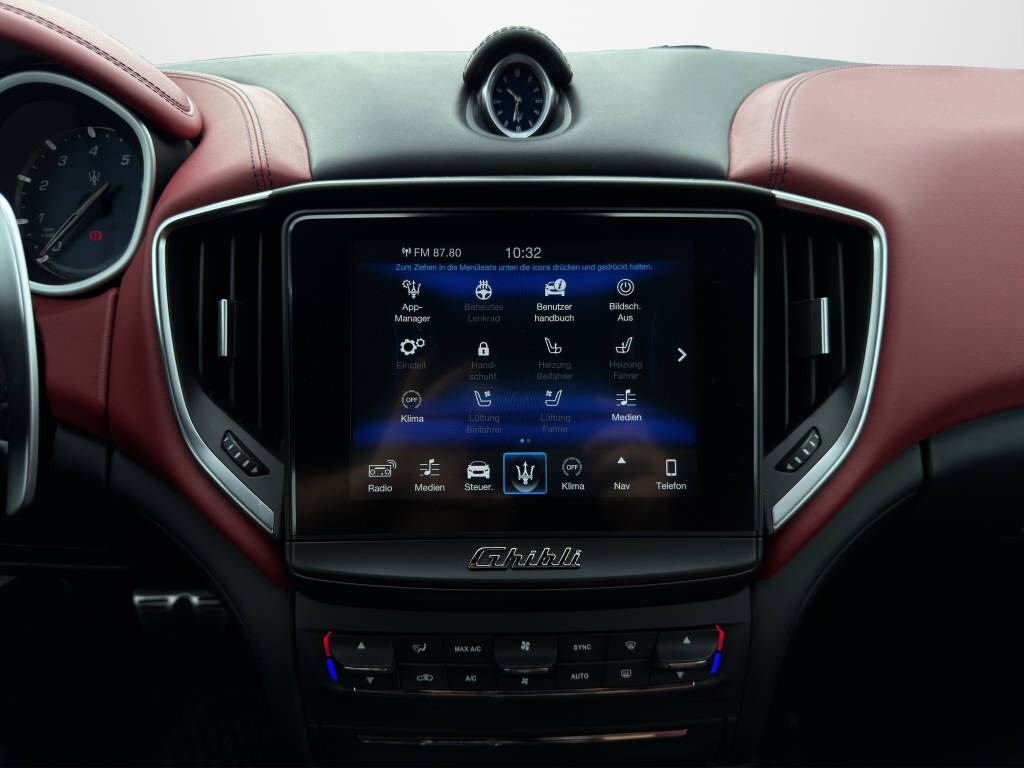 MASERATI GHIBLI S Q4 3.0 V6-image-10