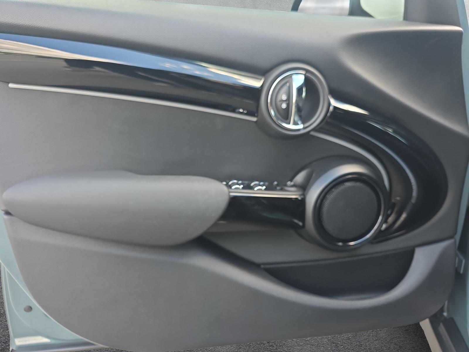 MINI Cooper F55 1.5i (CH)-image-16