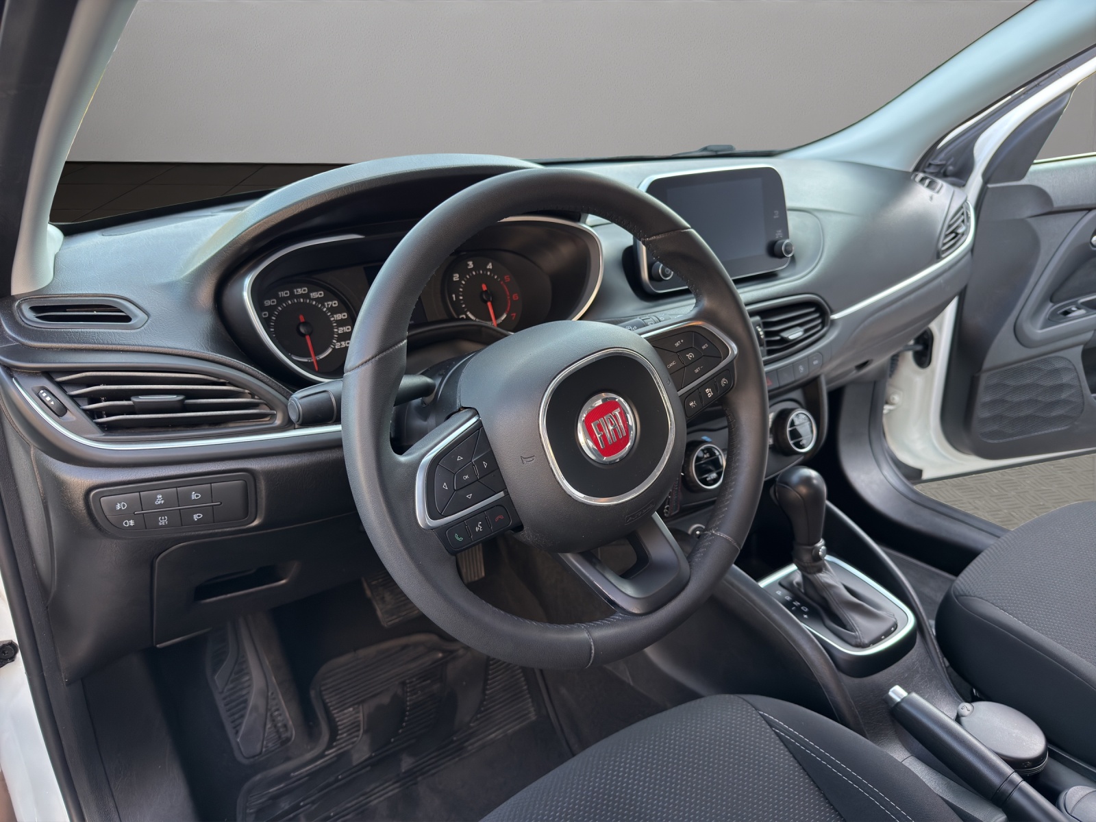 FIAT Tipo 1.6MJ Lounge DCT-6-image-9