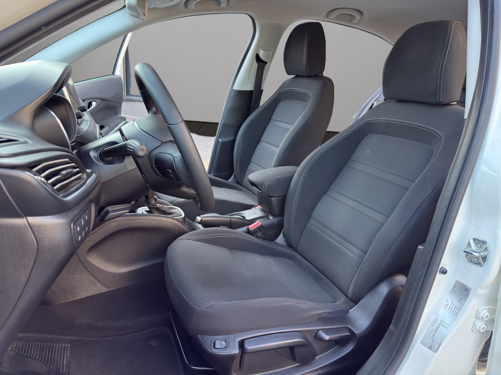 FIAT Tipo 1.6MJ Lounge DCT-6-image-8