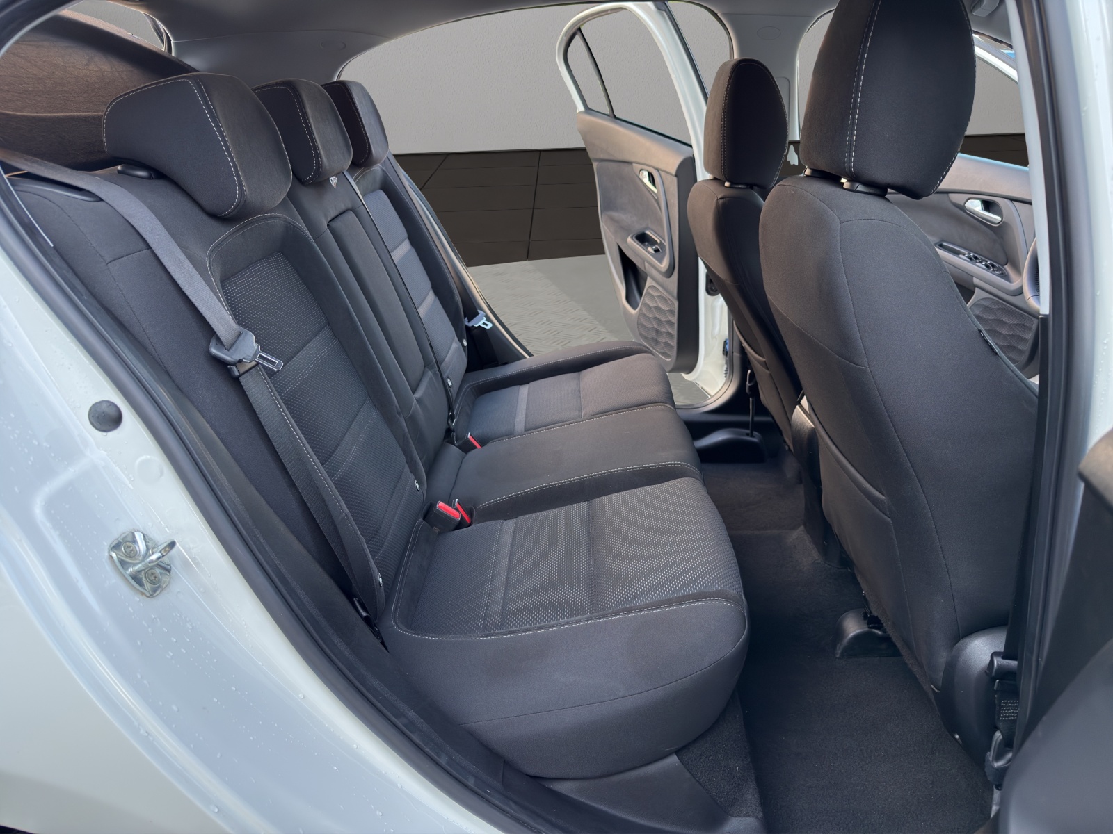 FIAT Tipo 1.6MJ Lounge DCT-6-image-17