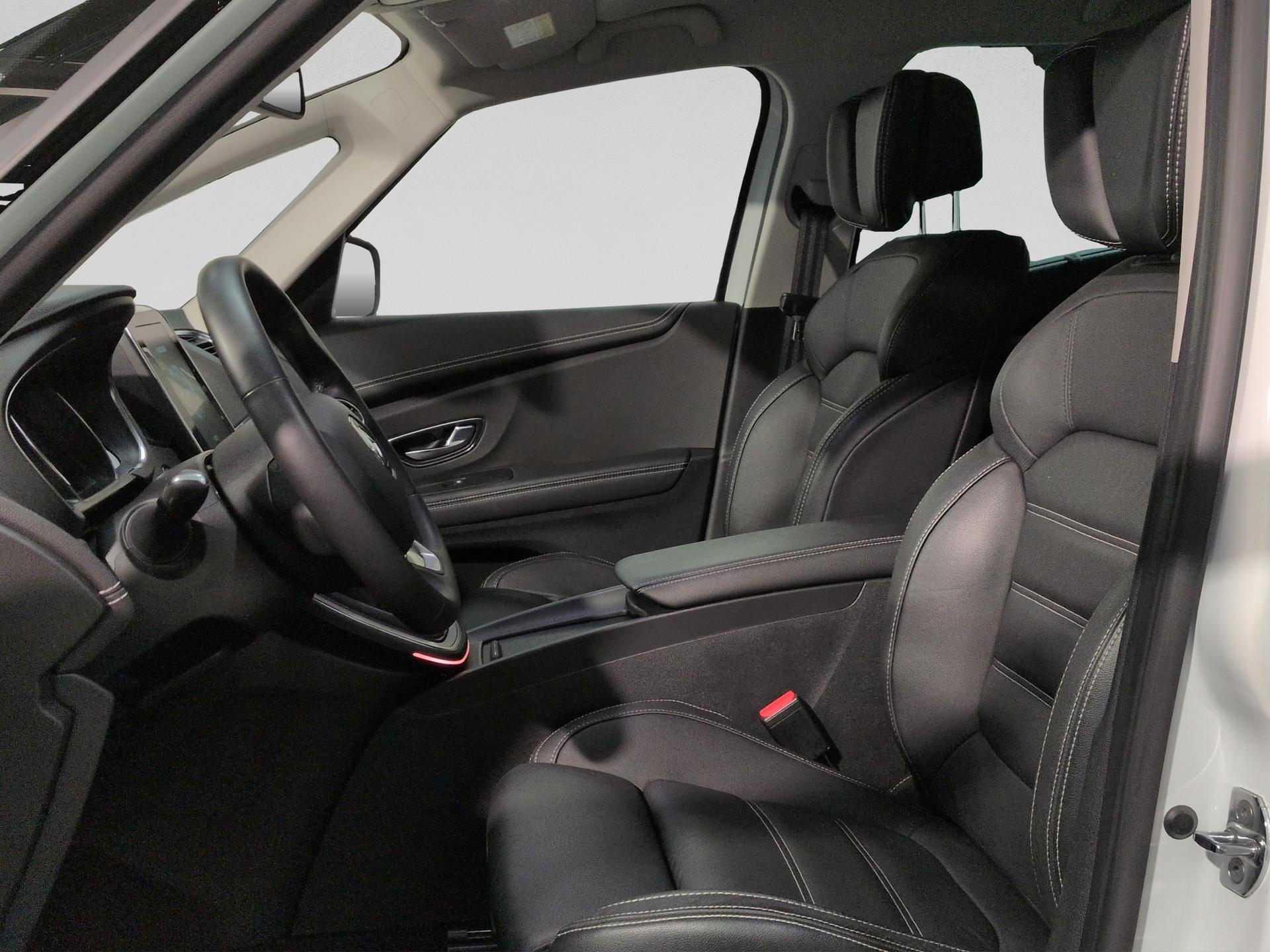RENAULT Scénic 1.3 16V Turbo Intens-image-8