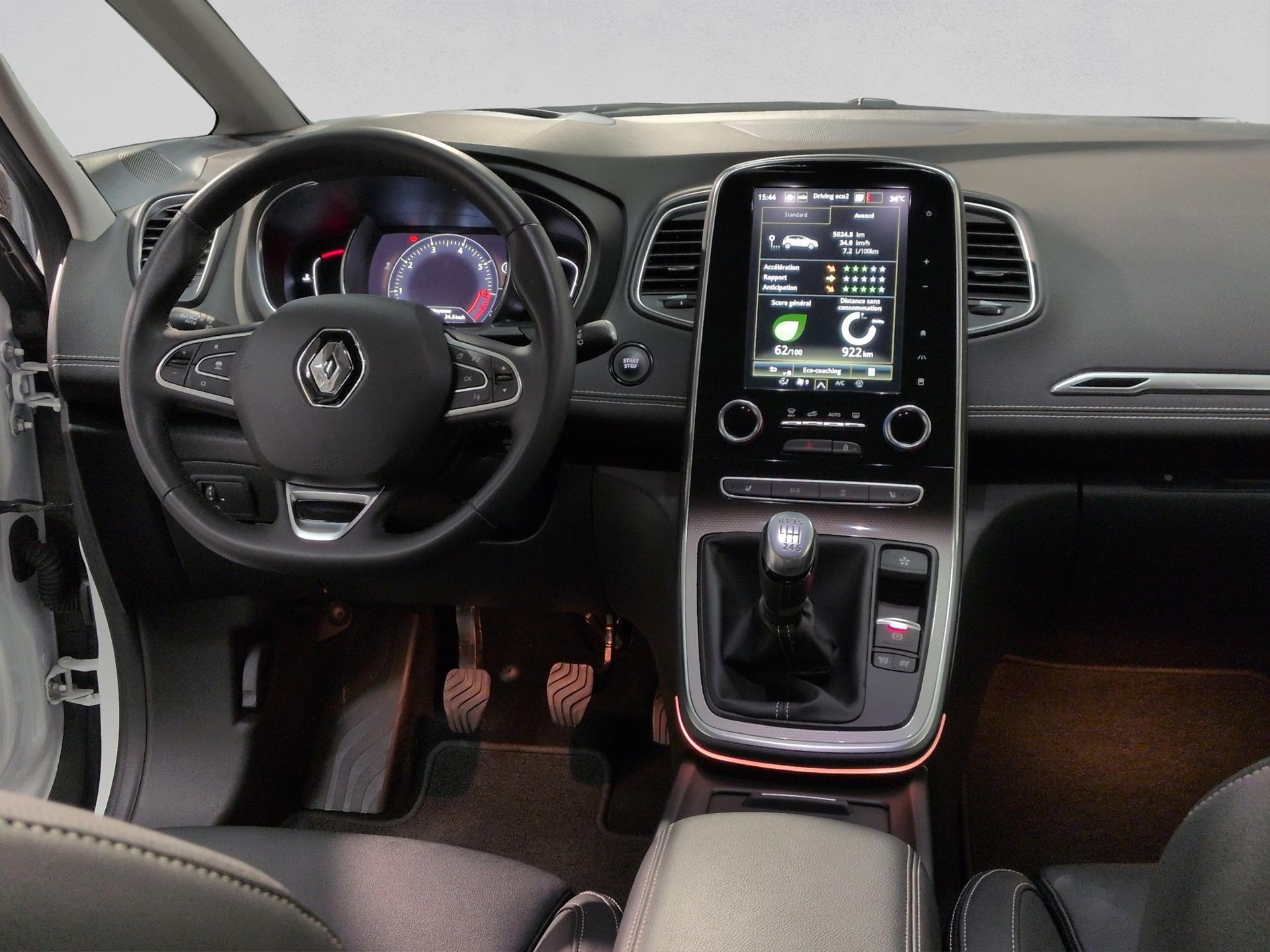 RENAULT Scénic 1.3 16V Turbo Intens-image-13
