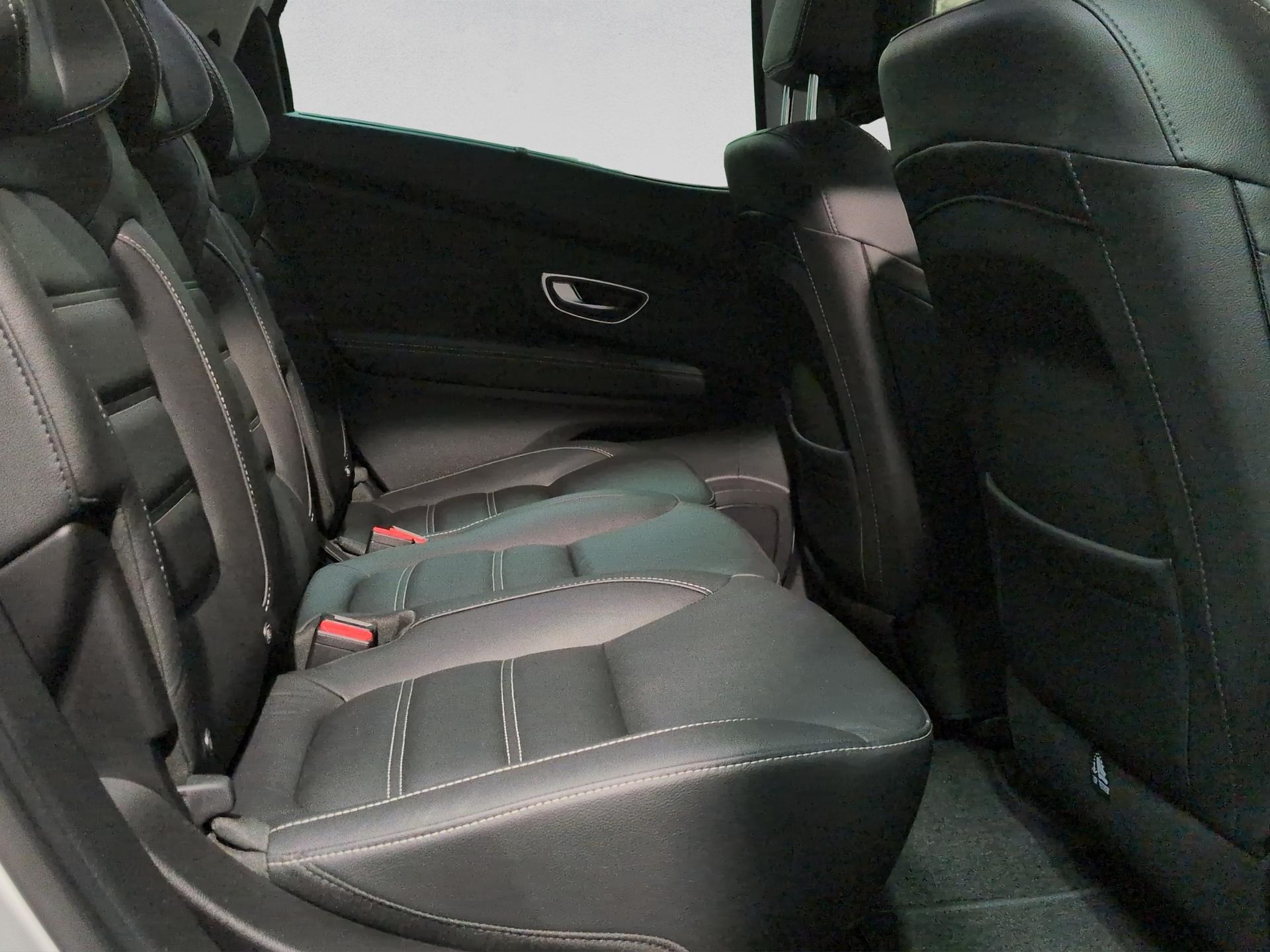 RENAULT Scénic 1.3 16V Turbo Intens-image-22