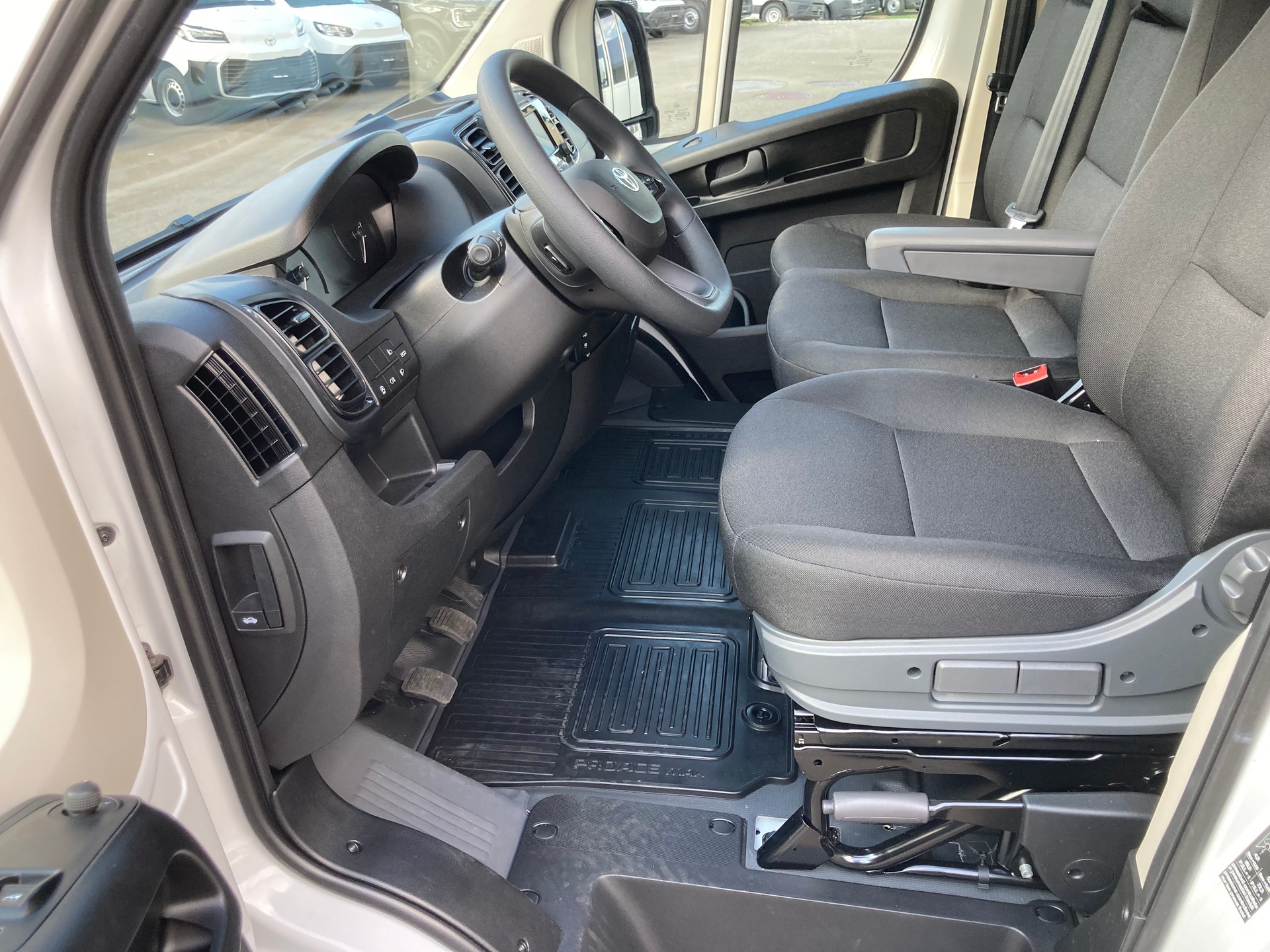 TOYOTA Proace MAX 2.2D Panel Van HD Active 3,5t L3H3-image-15