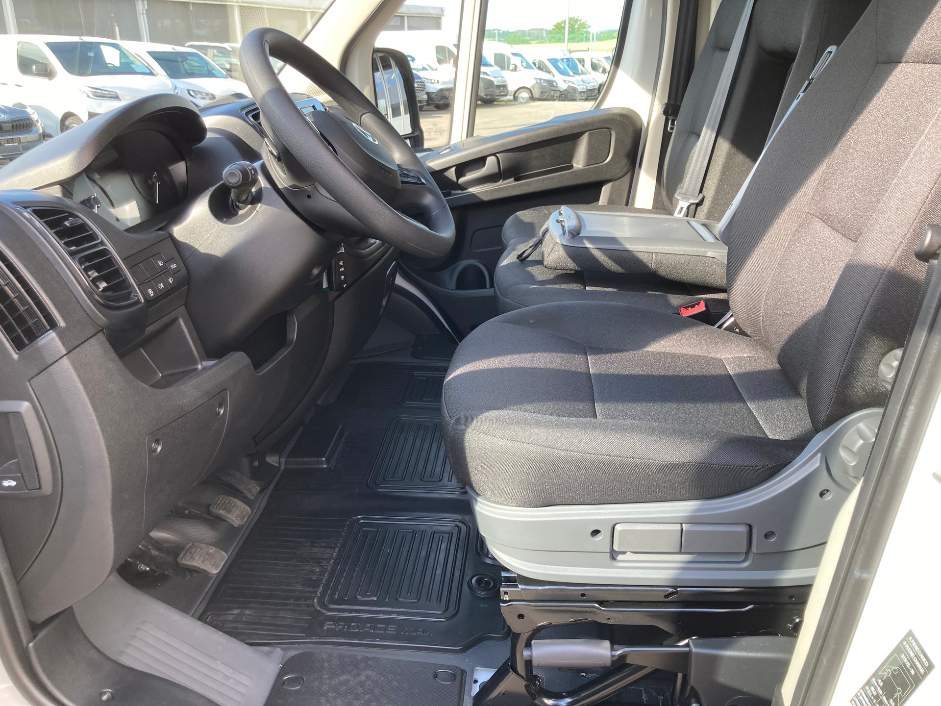 TOYOTA Proace MAX 2.2D Panel Van HD Active 3,5t L3H3-image-11
