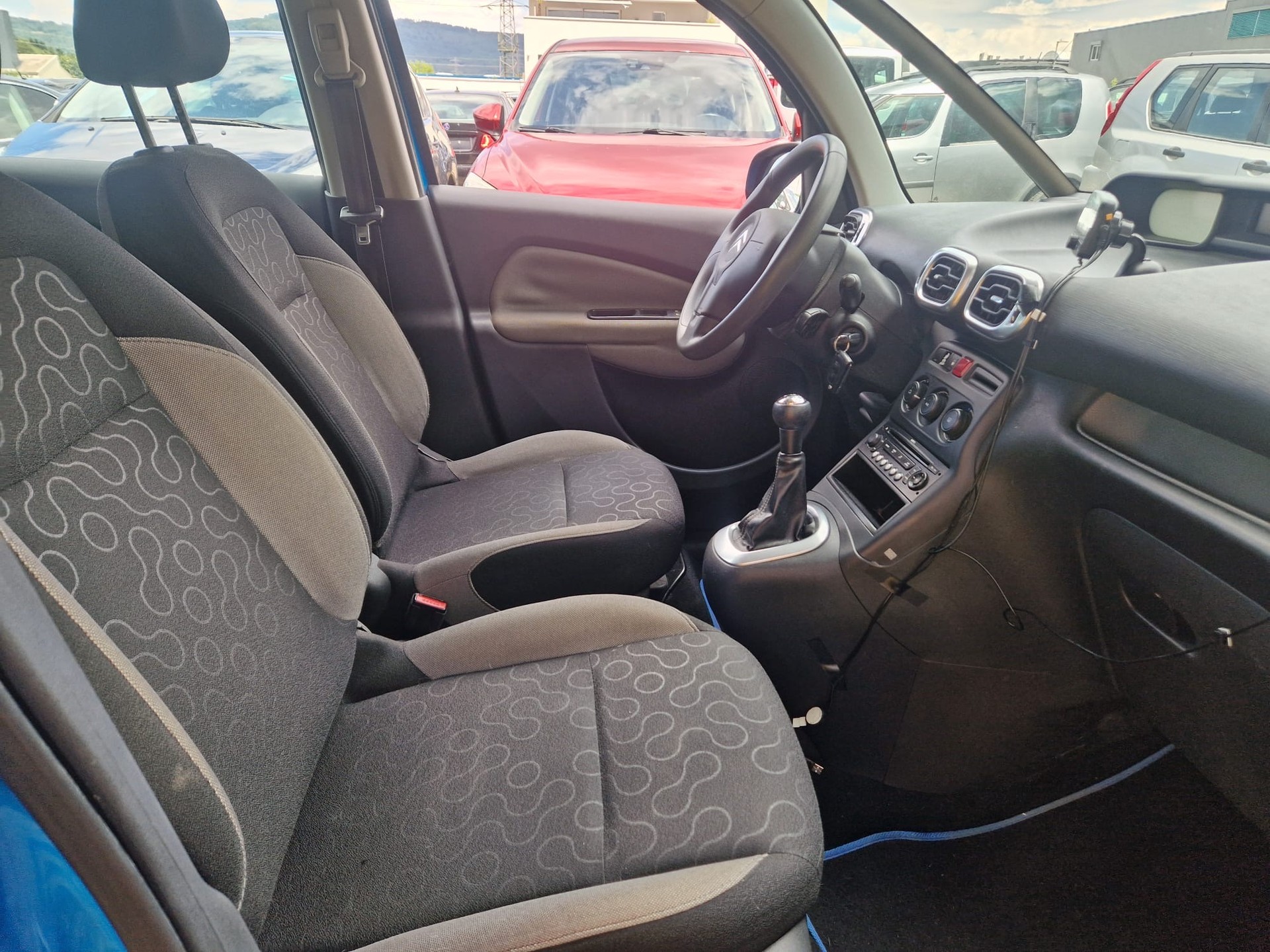 CITROEN C3 Picasso 1.4i 16V Exclusive-image-6