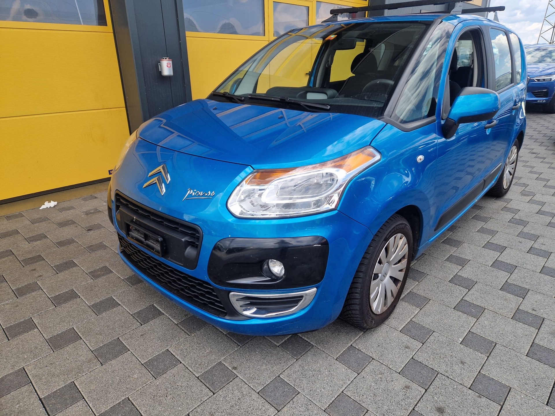 CITROEN C3 Picasso 1.4i 16V Exclusive-image-2