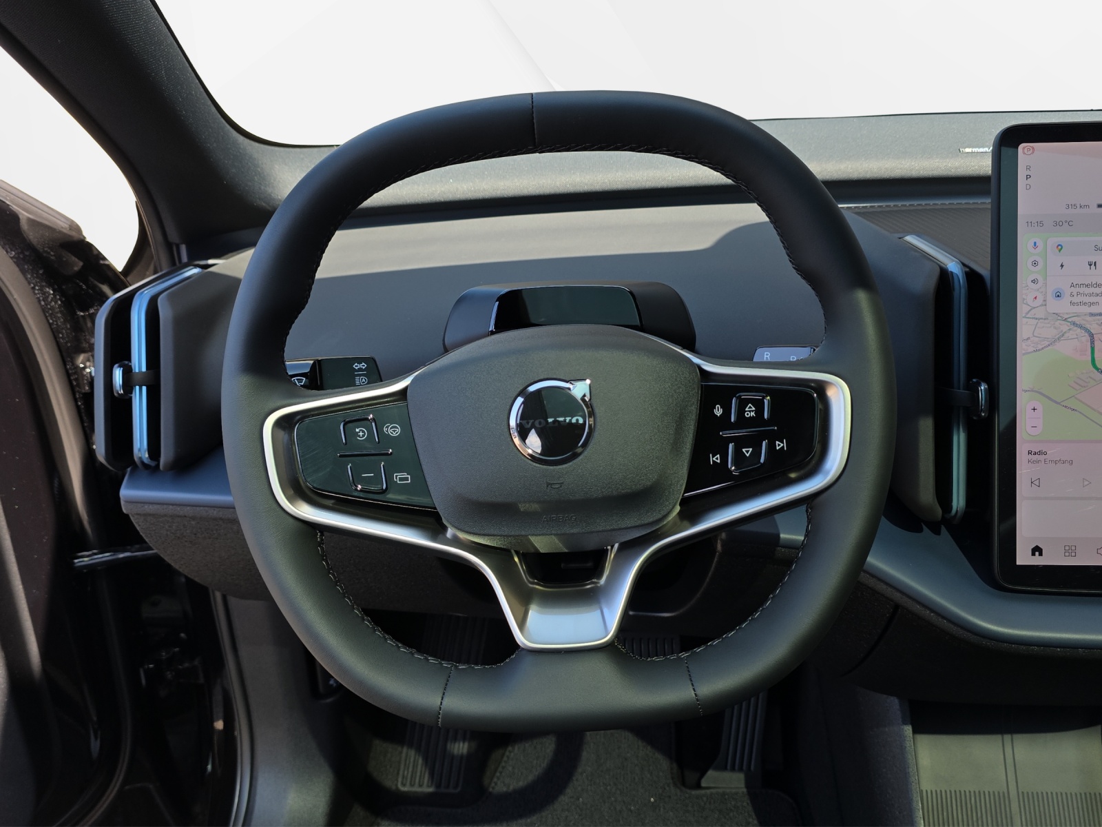 VOLVO EX 30 E60 Twin Ultra Performance Sw. Black Ed. AWD-image-11