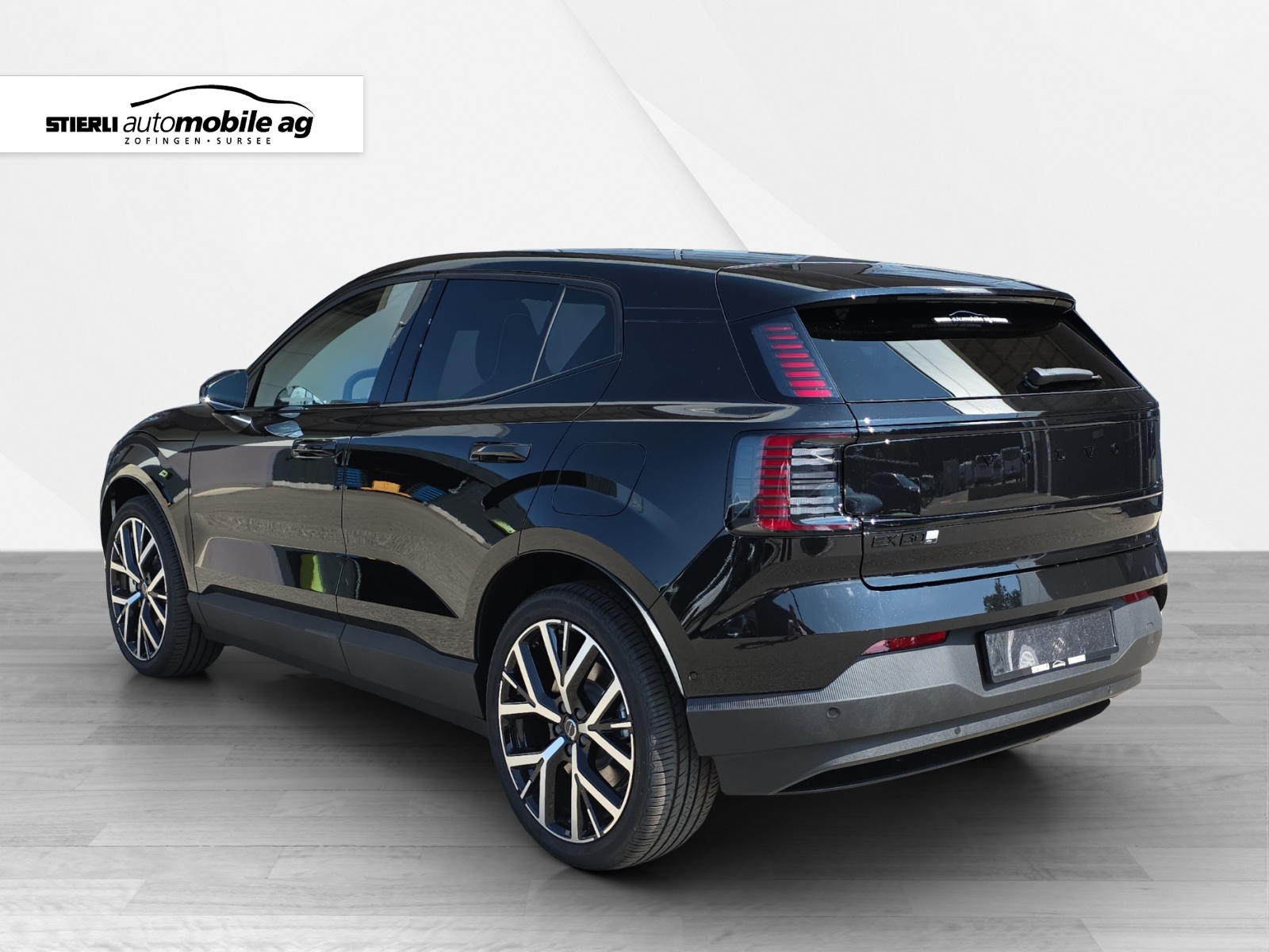 VOLVO EX 30 E60 Twin Ultra Performance Sw. Black Ed. AWD-image-6