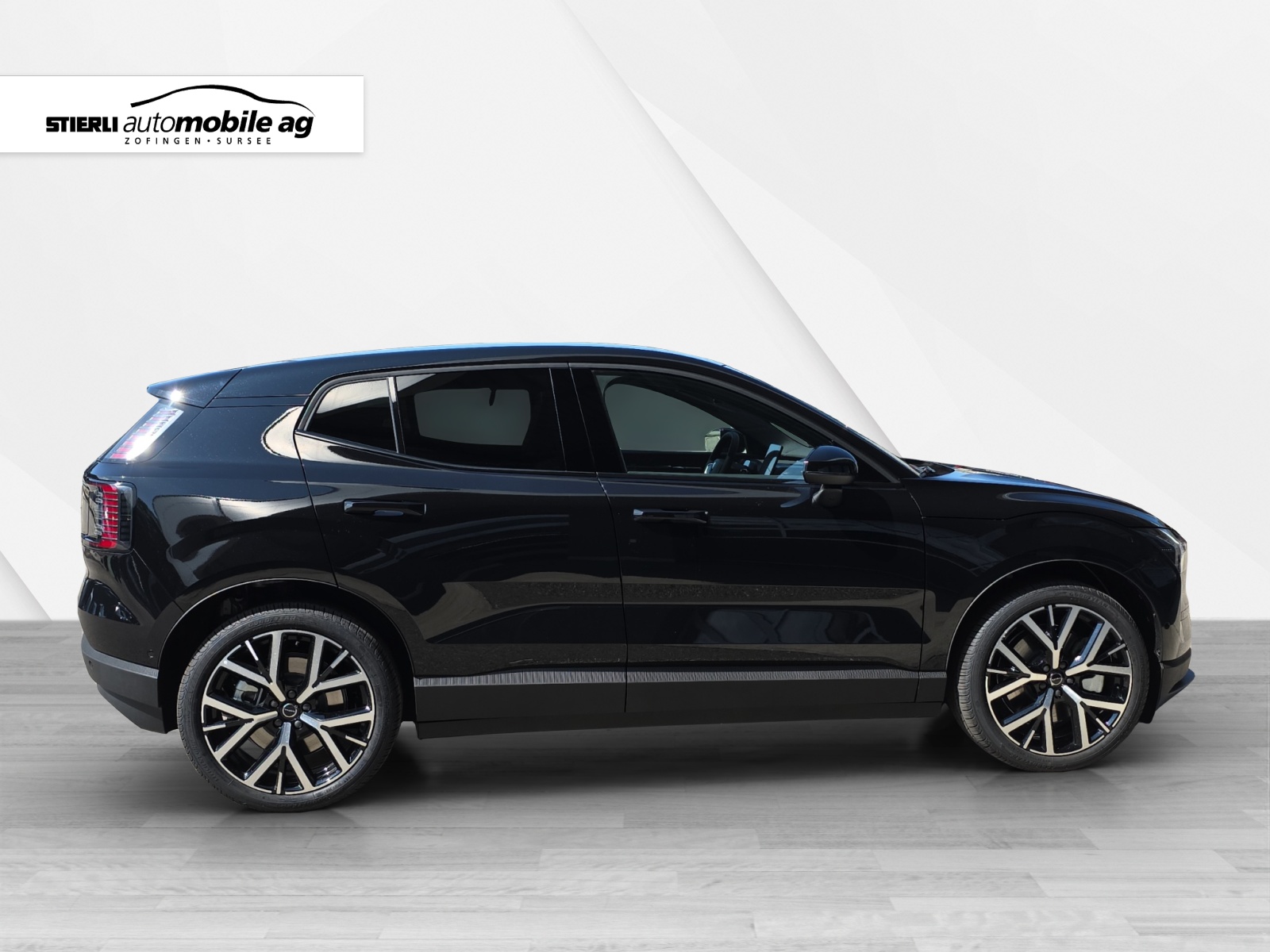 VOLVO EX 30 E60 Twin Ultra Performance Sw. Black Ed. AWD-image-3