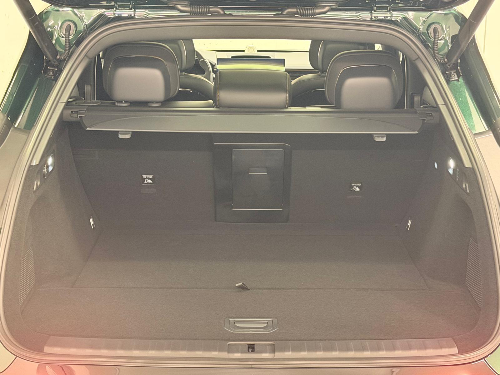 ZEEKR 7X Privilege AWD-image-17